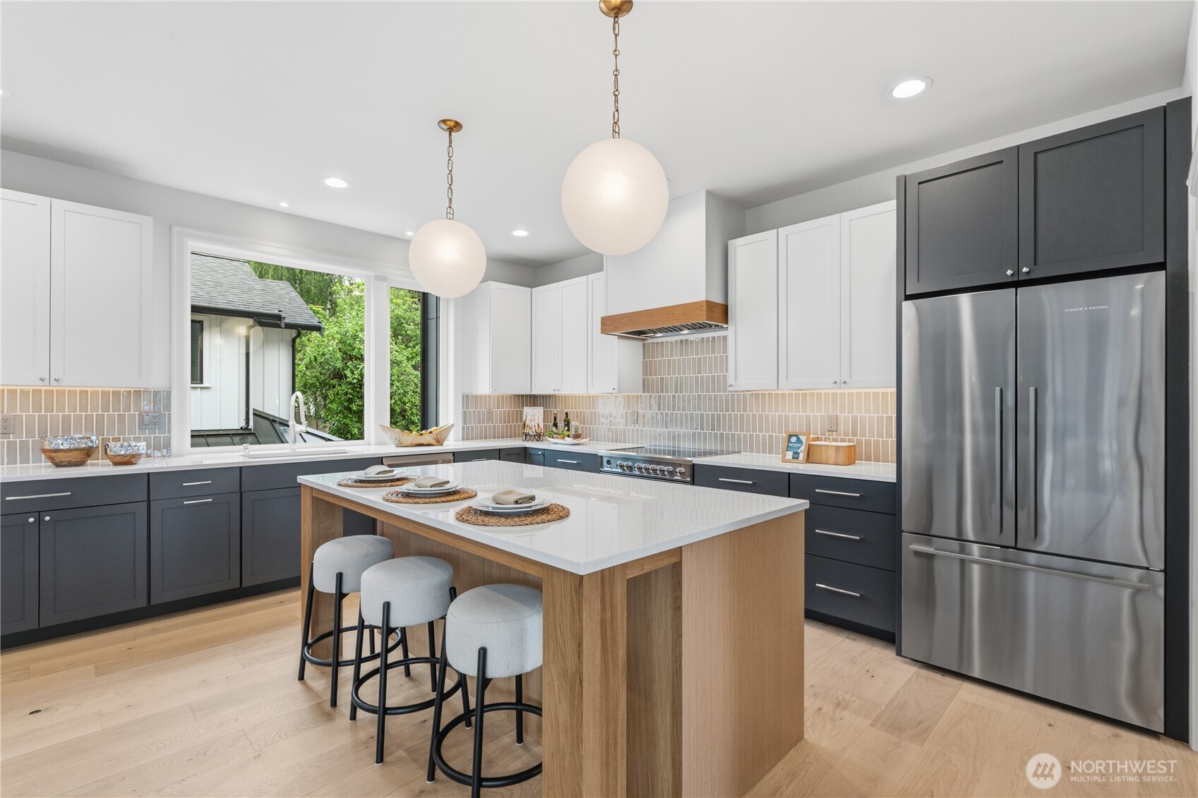 6832 47th Avenue NE, Seattle, WA 98115