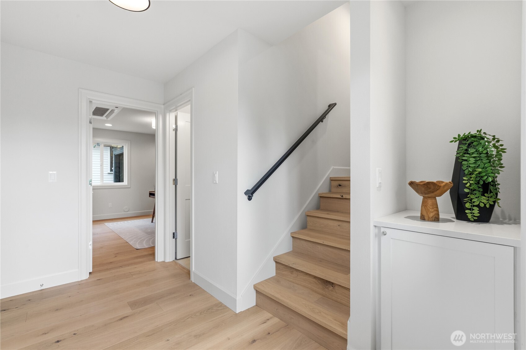 6832 47th Avenue NE, Seattle, WA 98115