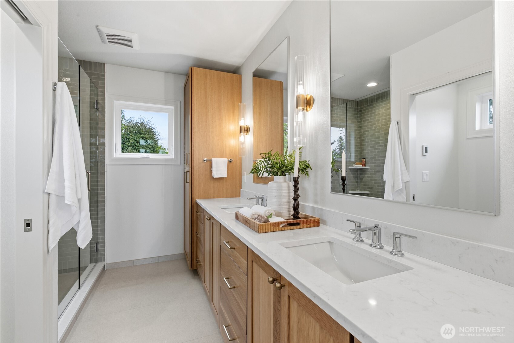 6832 47th Avenue NE, Seattle, WA 98115