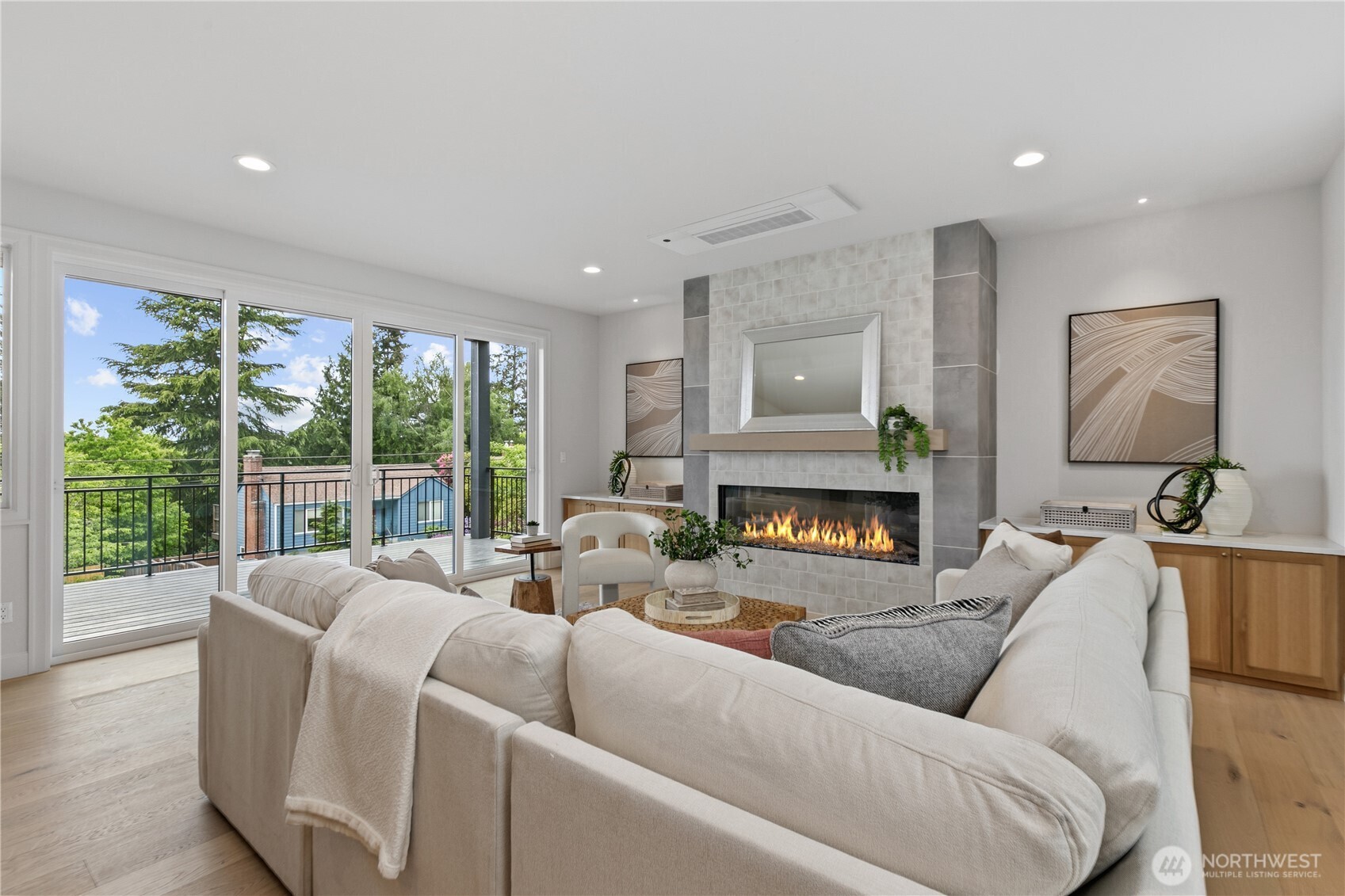 6832 47th Avenue NE, Seattle, WA 98115
