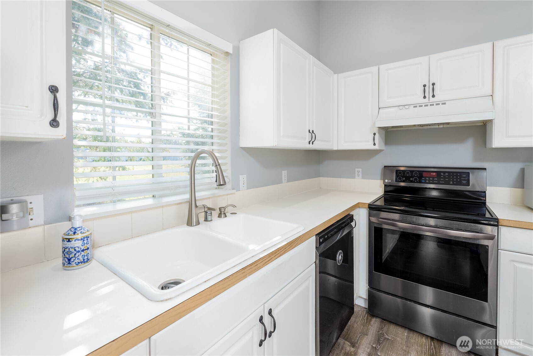 140 America Boulevard , Sequim, WA 98382