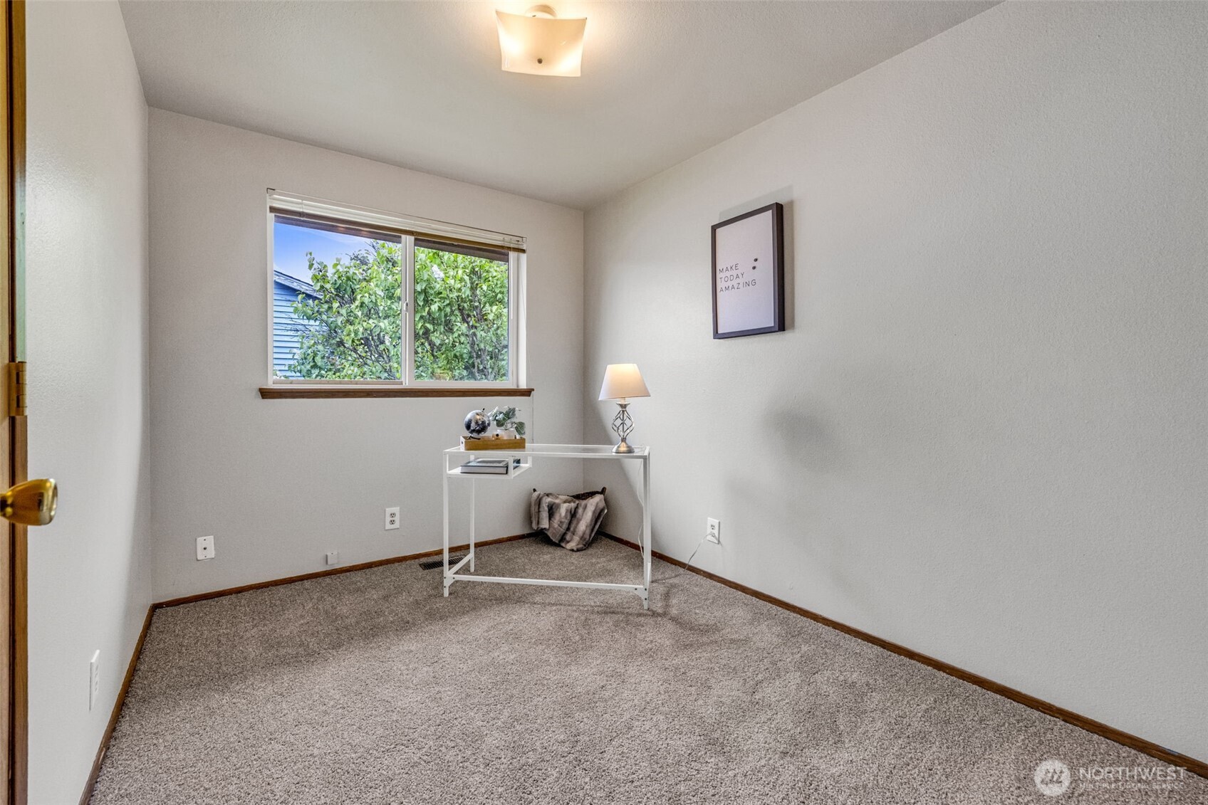 3125 59th Avenue NE, Tacoma, WA 98422
