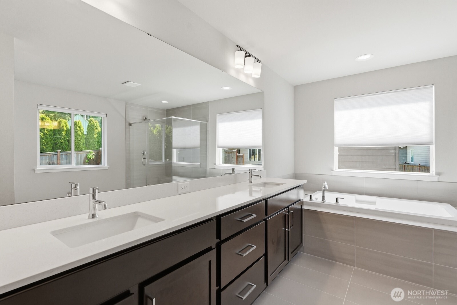 2466 NE Athlon Court , Poulsbo, WA 98370