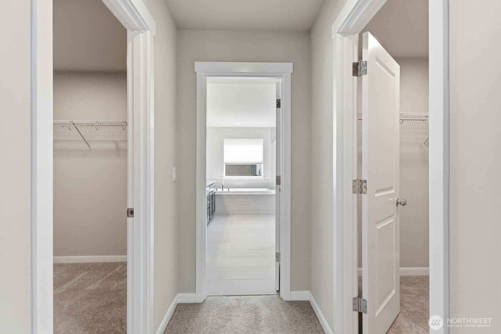 2466 NE Athlon Court , Poulsbo, WA 98370