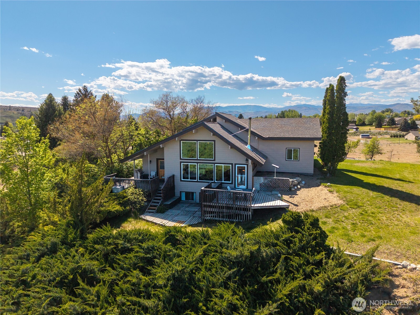 13 Parkway St , Omak, WA 98841