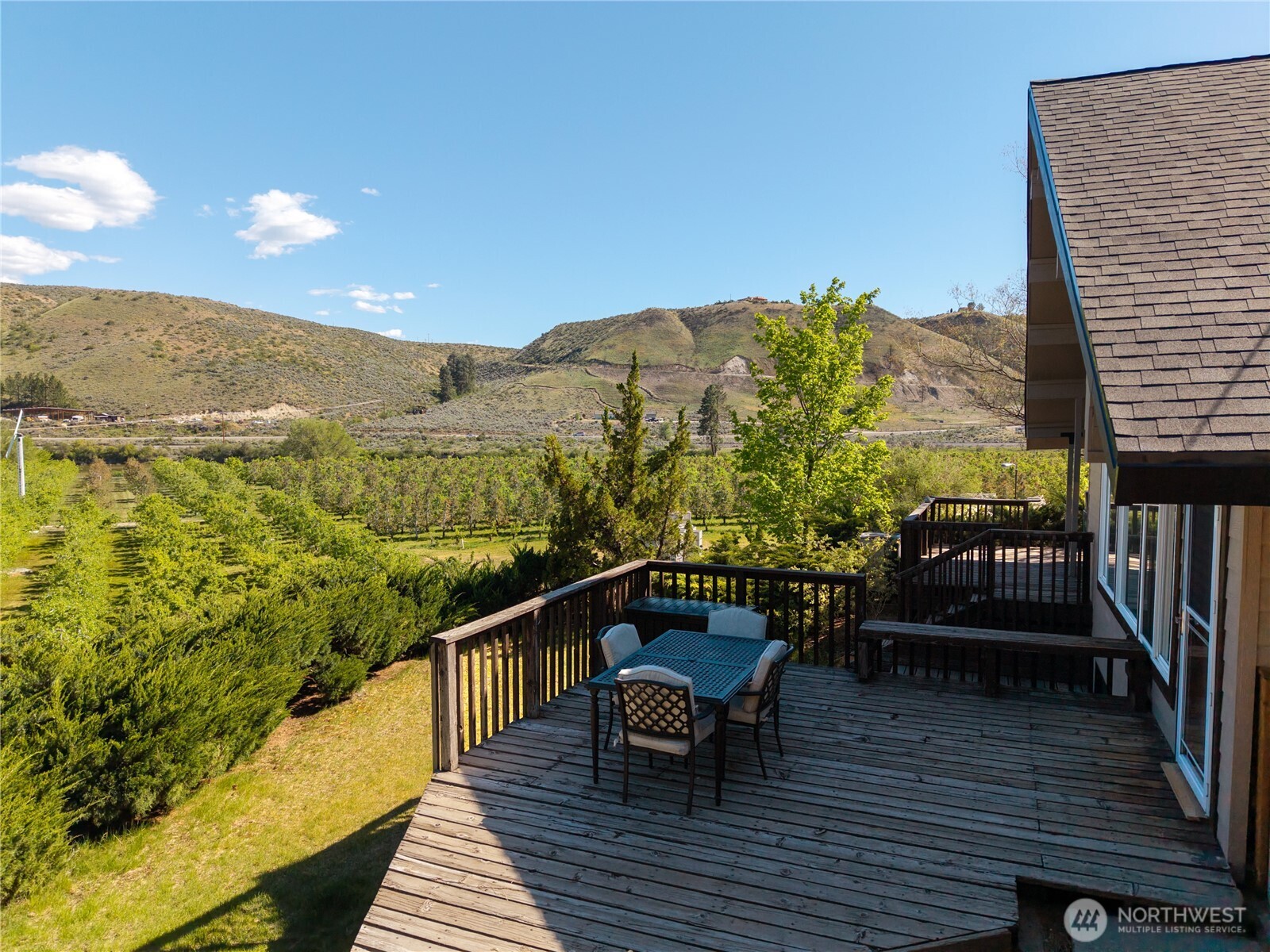 13 Parkway St , Omak, WA 98841