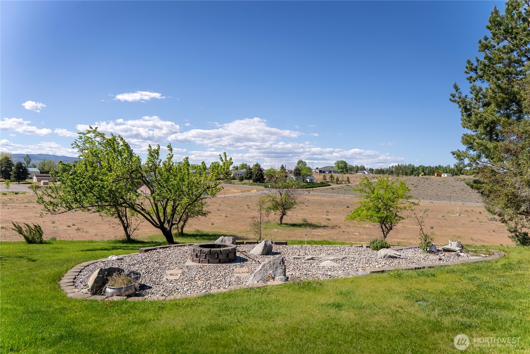 13 Parkway St , Omak, WA 98841