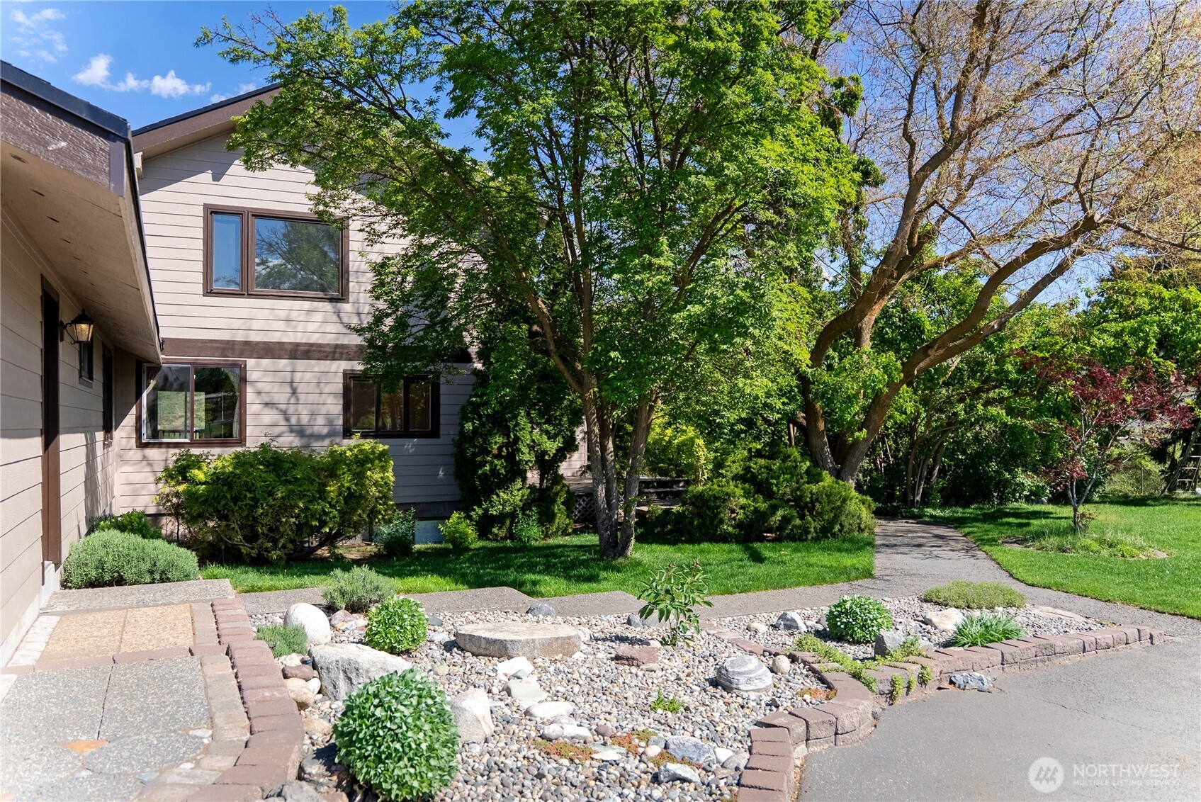 13 Parkway St , Omak, WA 98841