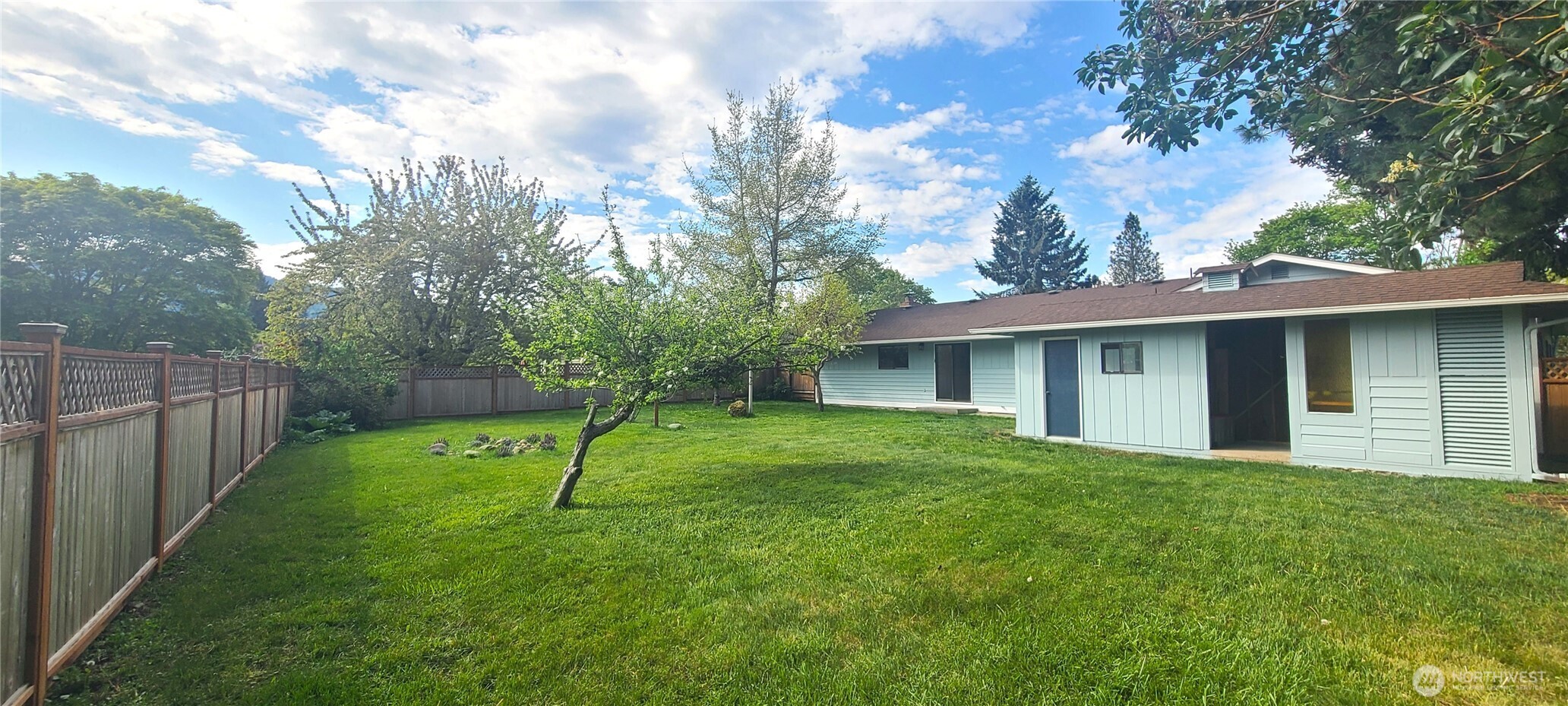 243 Dungeness Meadows , Sequim, WA 98382