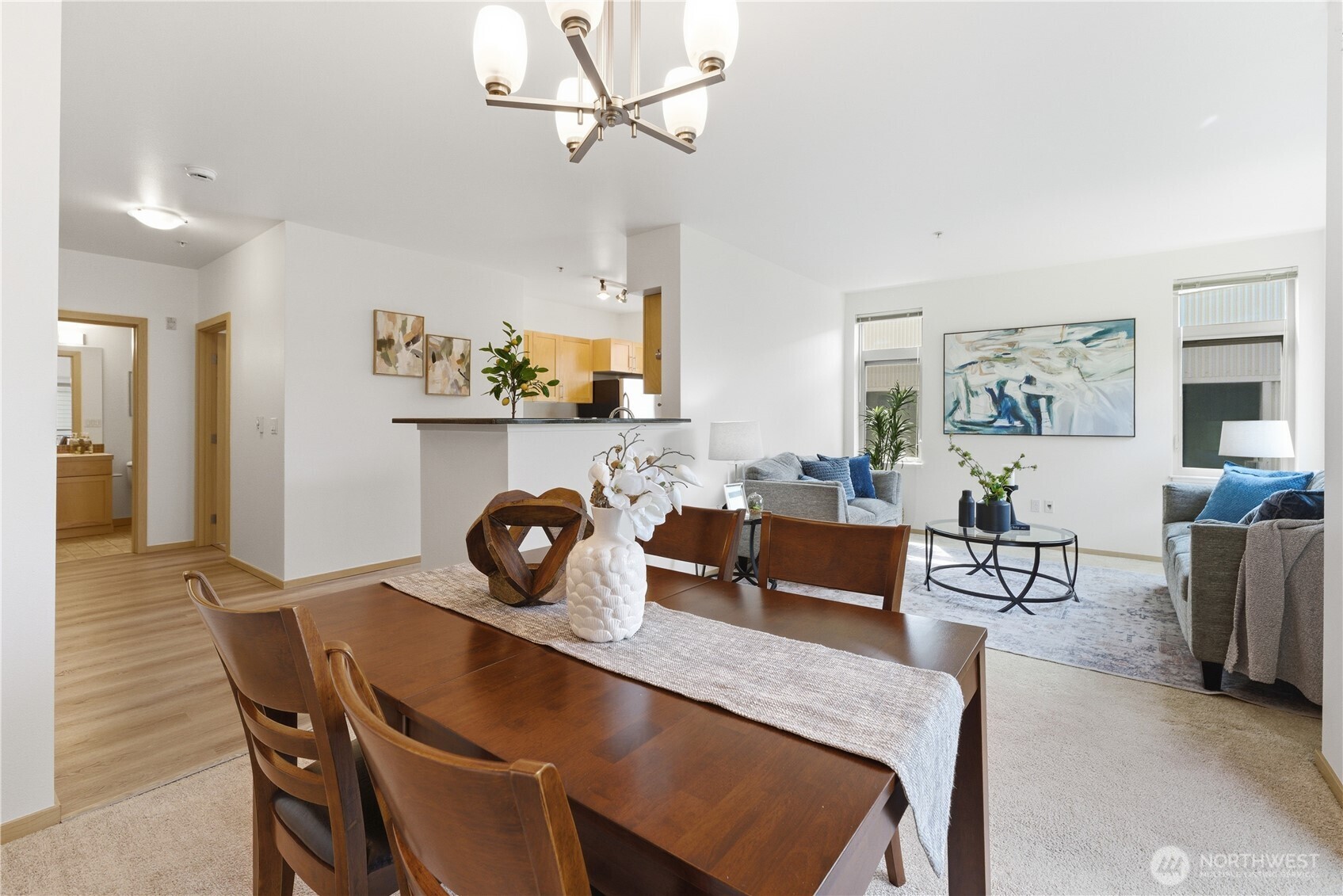 3333 Wallingford Avenue N #203, Seattle, WA 98103-9001