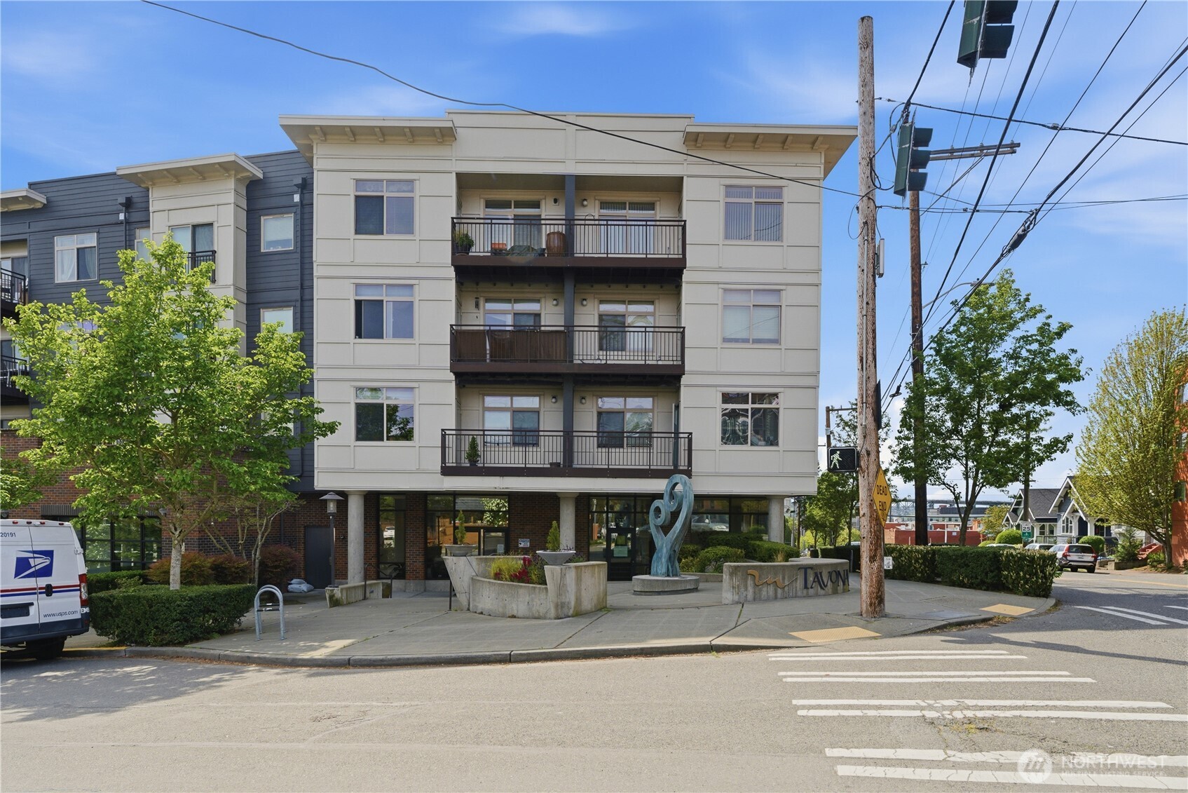 3333 Wallingford Avenue N #203, Seattle, WA 98103-9001