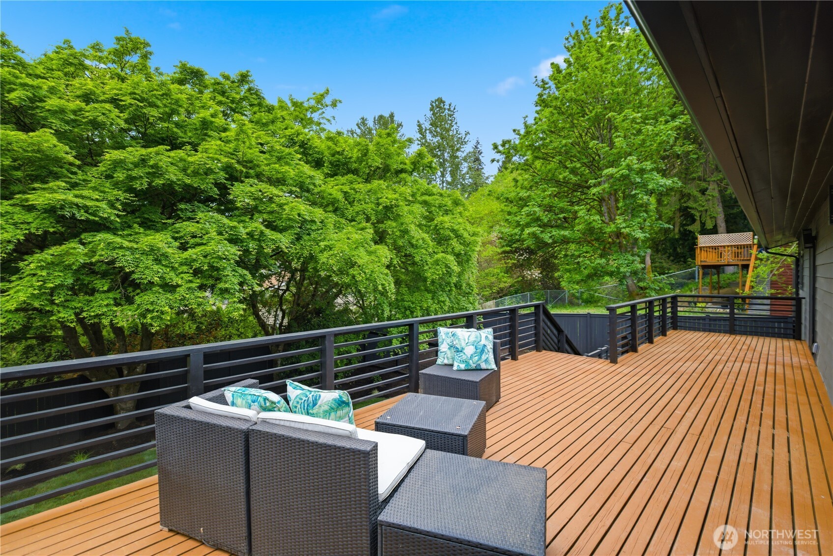 4008 NE 197th Street , Lake Forest Park, WA 98155