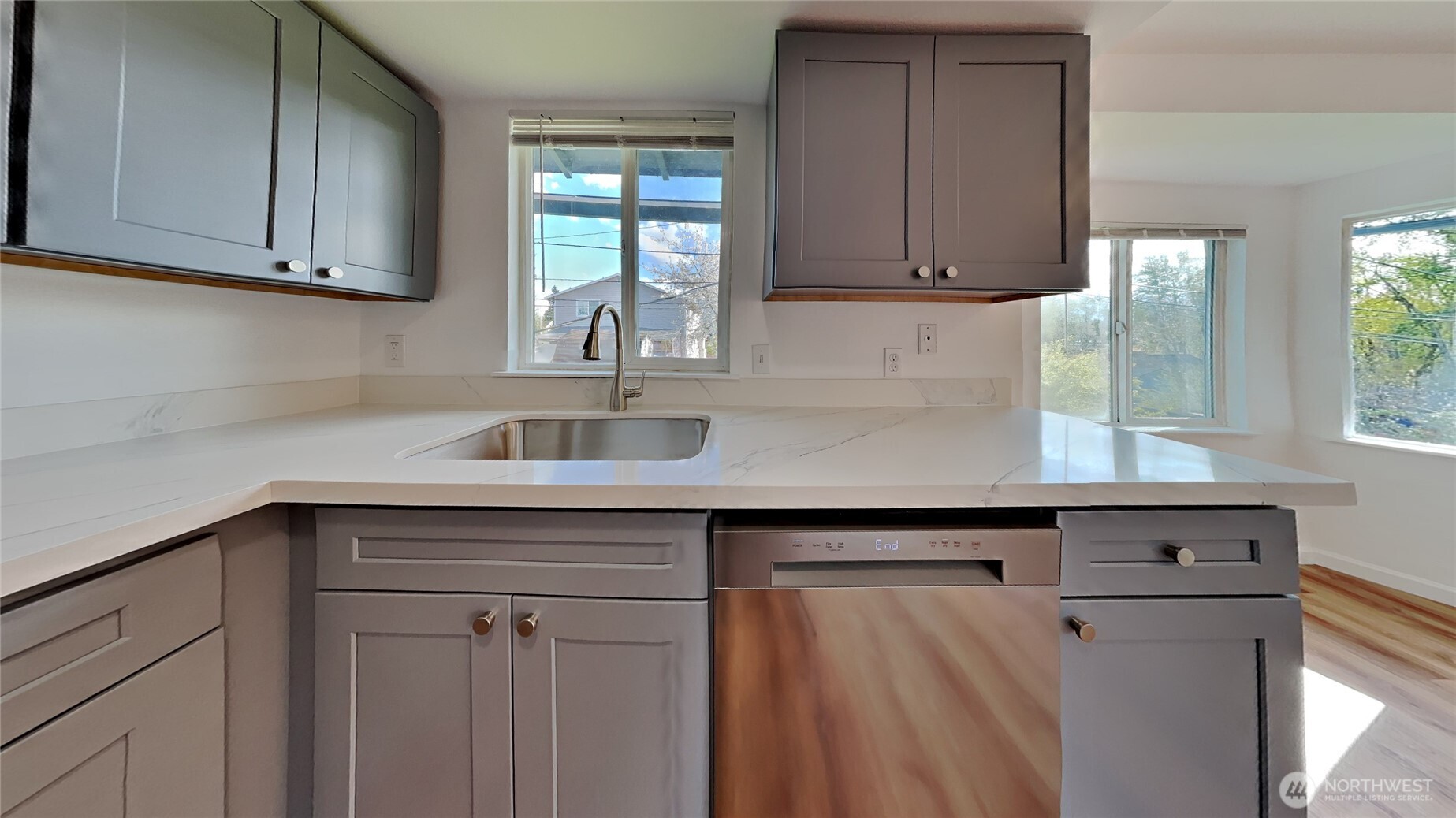 1722 E 56th Street , Tacoma, WA 98404