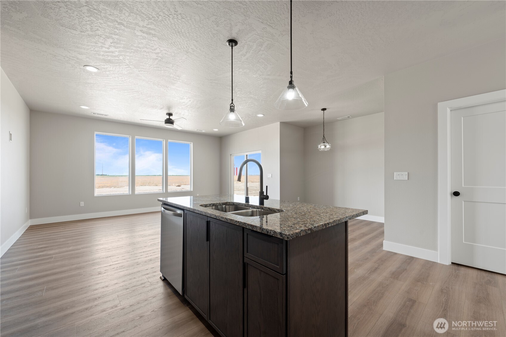 4324 W Surf Scoter Street , Moses Lake, WA 98837