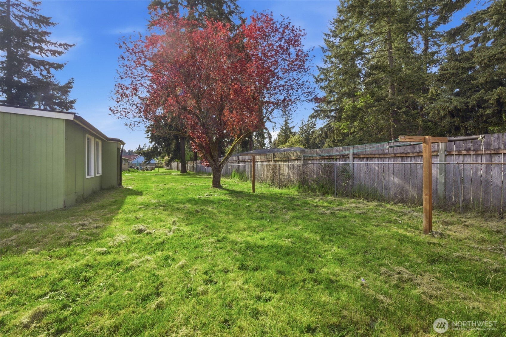 122 Raintree Loop SE, Rainier, WA 98576