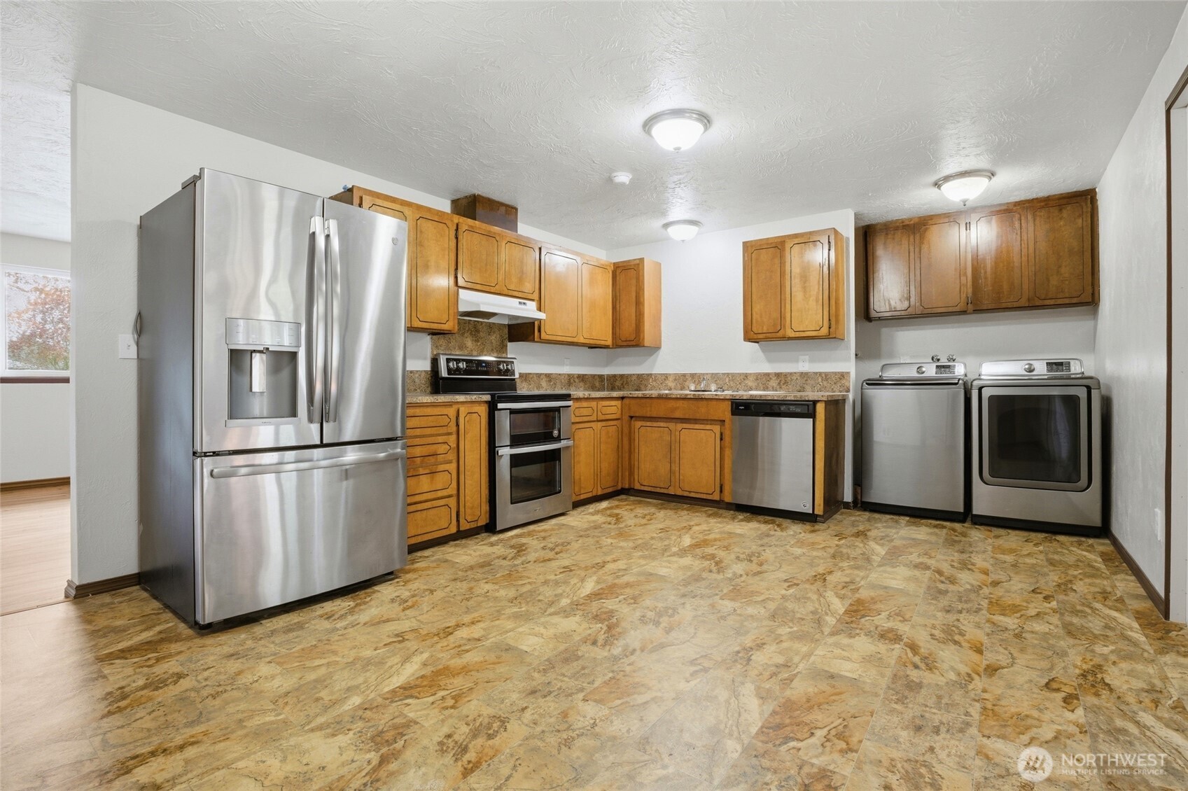 122 Raintree Loop SE, Rainier, WA 98576