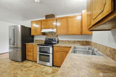 122 Raintree Loop SE, Rainier, WA 98576 - Photo 9