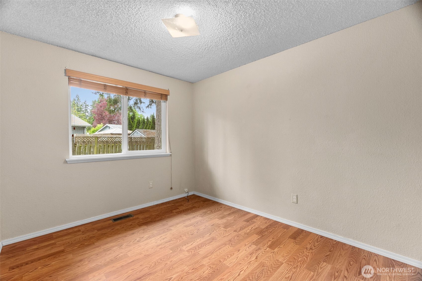 1122 39th Court SE, Tumwater, WA 98501