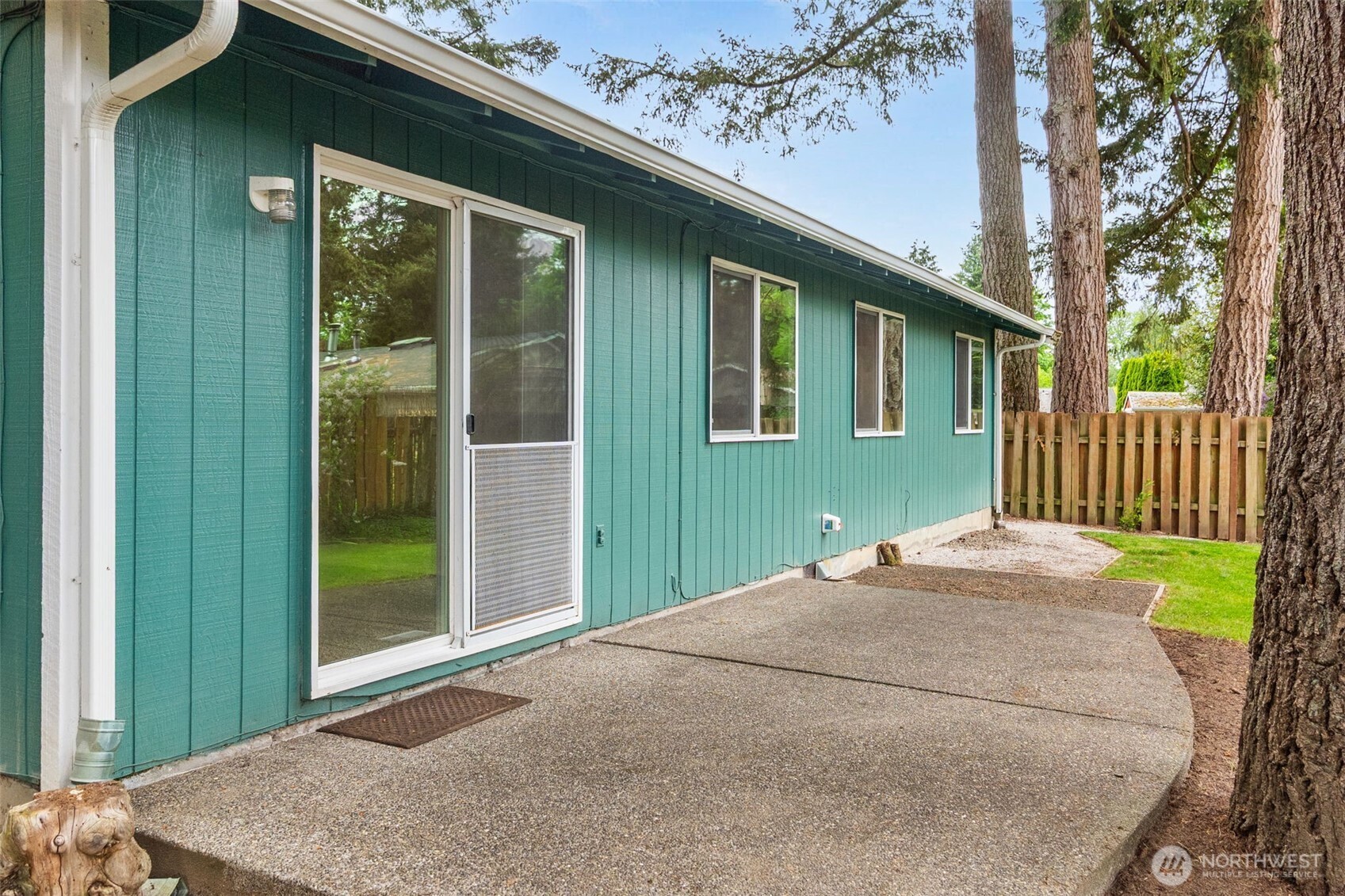 1122 39th Court SE, Tumwater, WA 98501