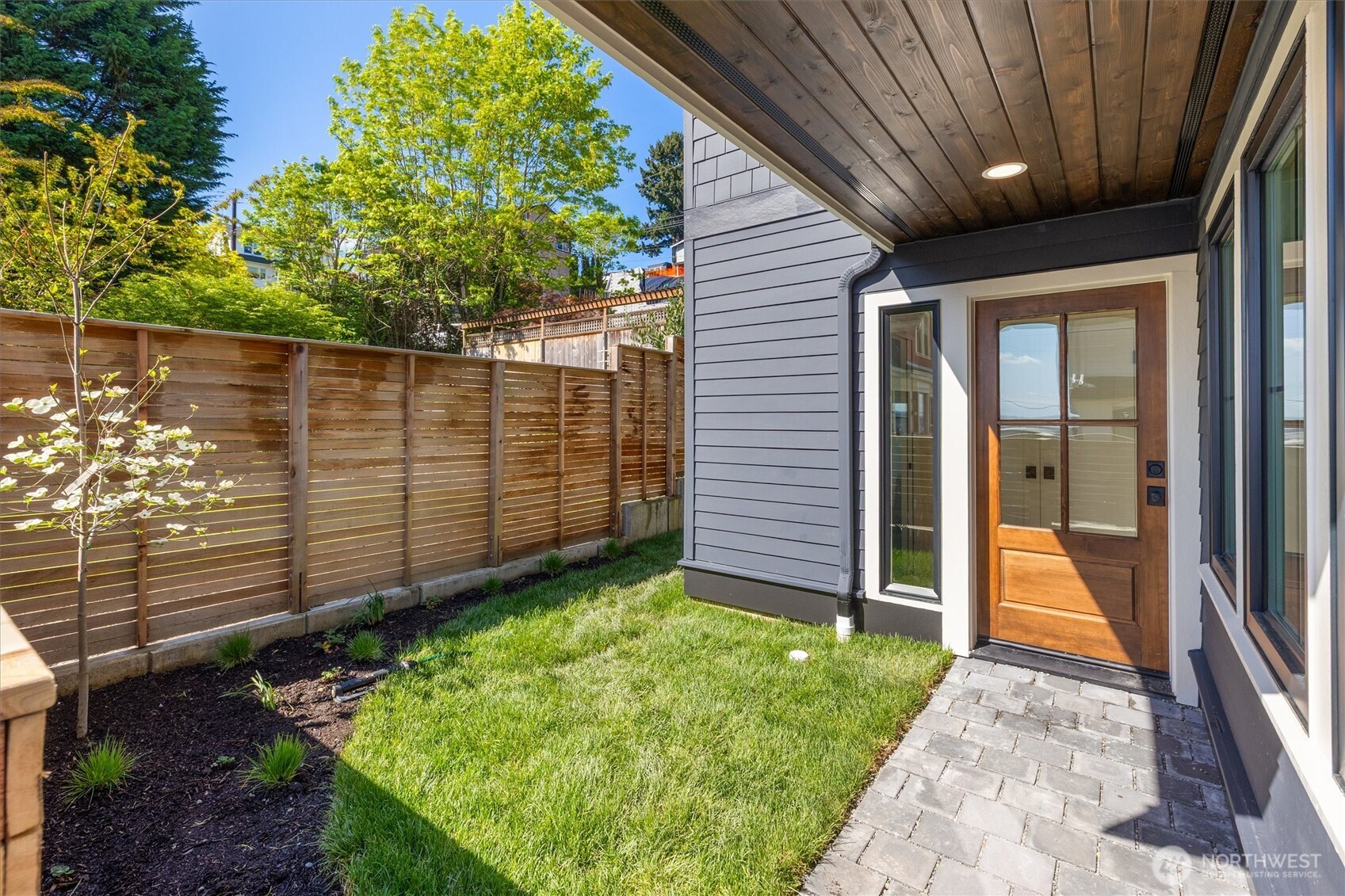 909 32nd Avenue S #C, Seattle, WA 98144
