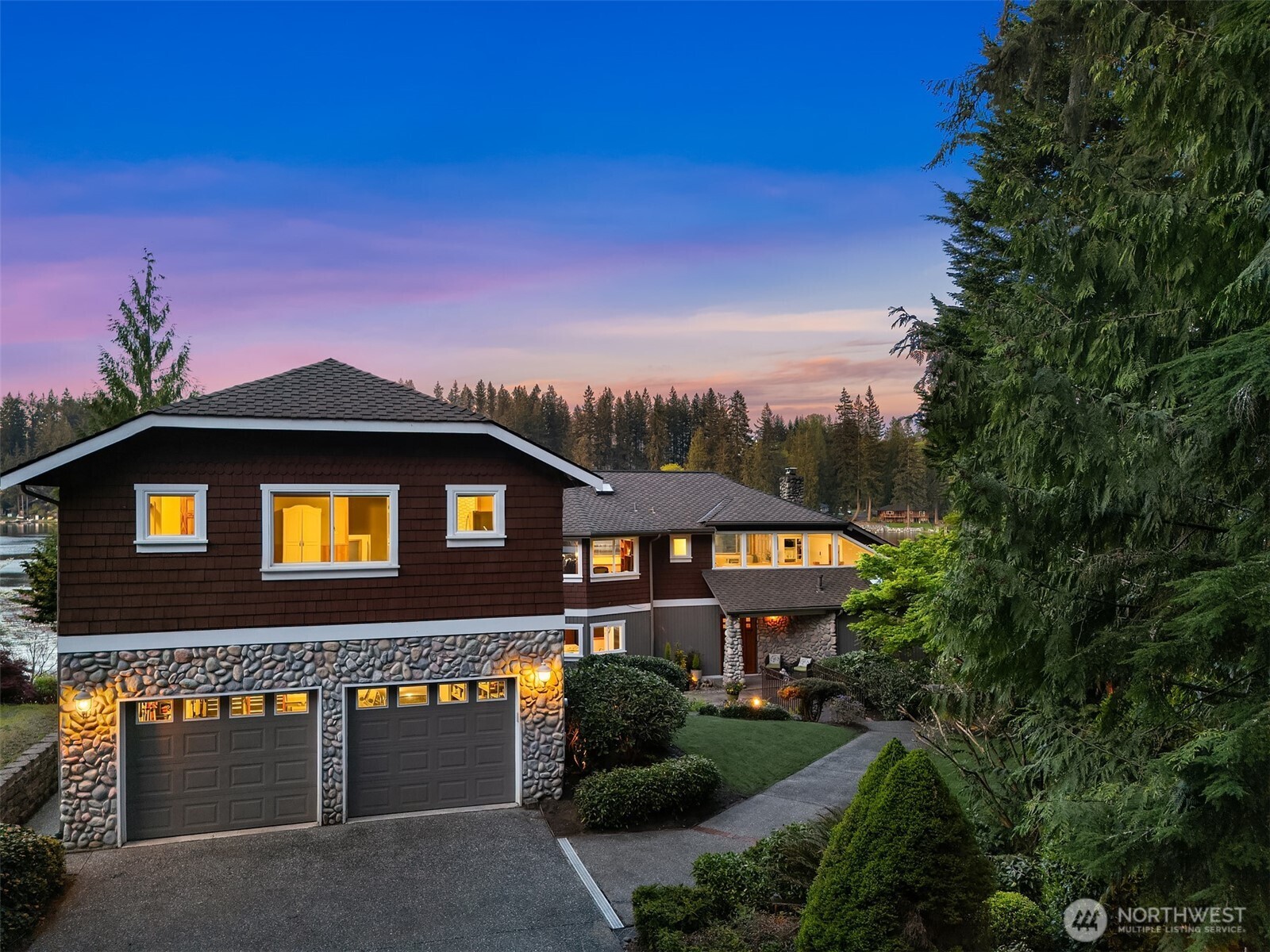5627 W Flowing Lake Road , Snohomish, WA 98290