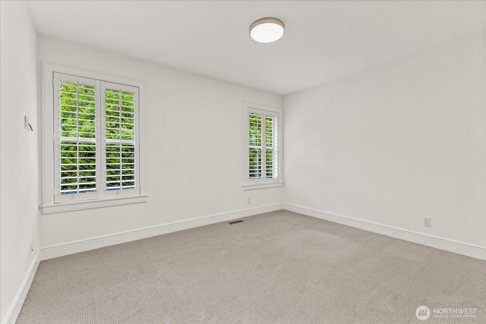 423 Sky Country Way NW, Issaquah, WA 98027