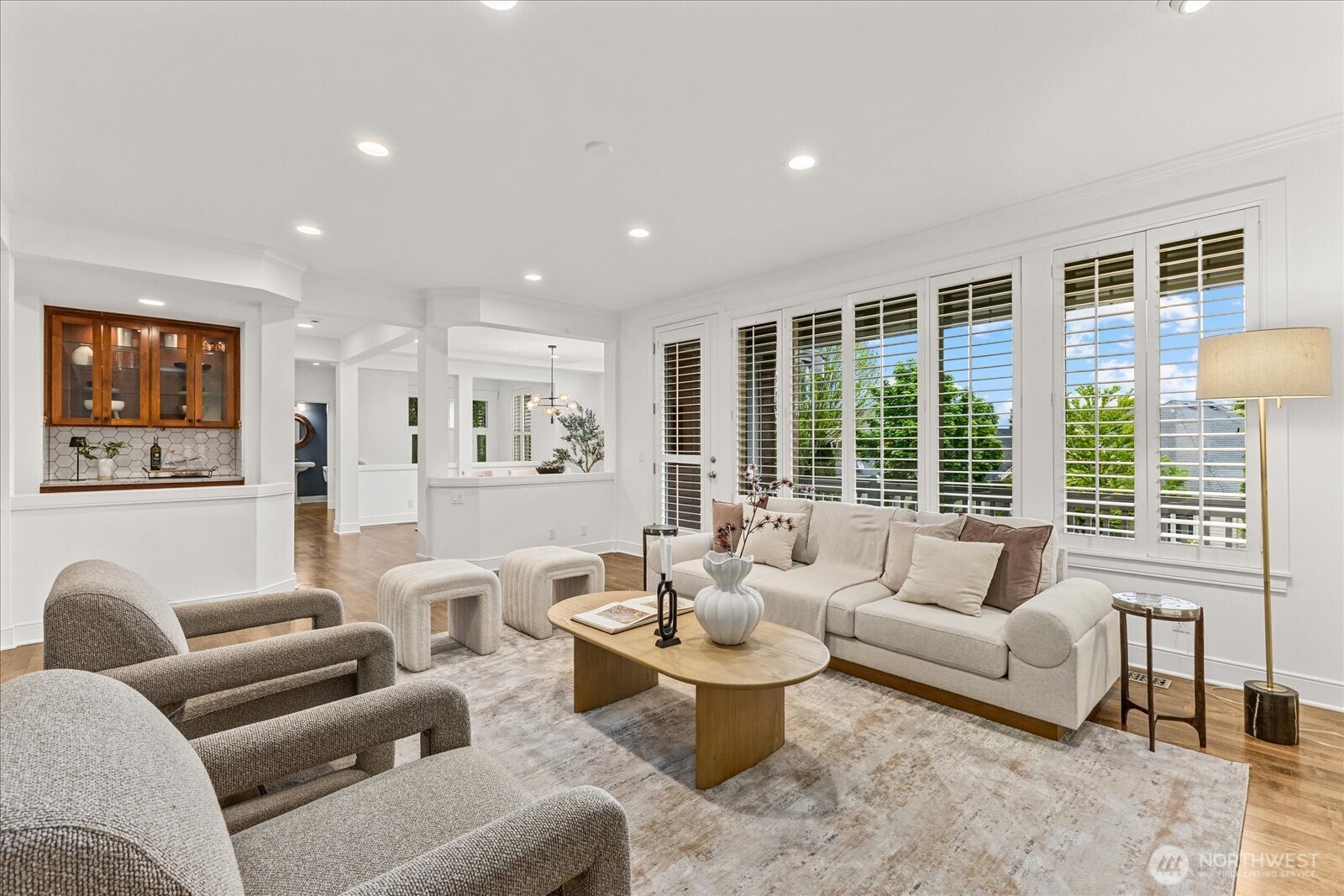 423 Sky Country Way NW, Issaquah, WA 98027