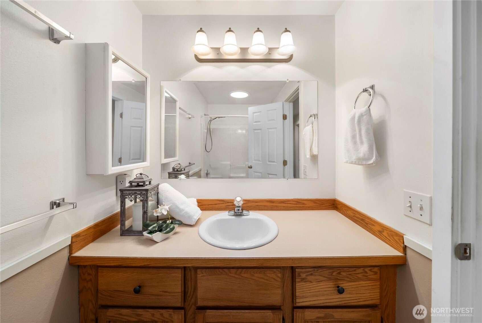 1010 Academy Street , Sumner, WA 98390-1450