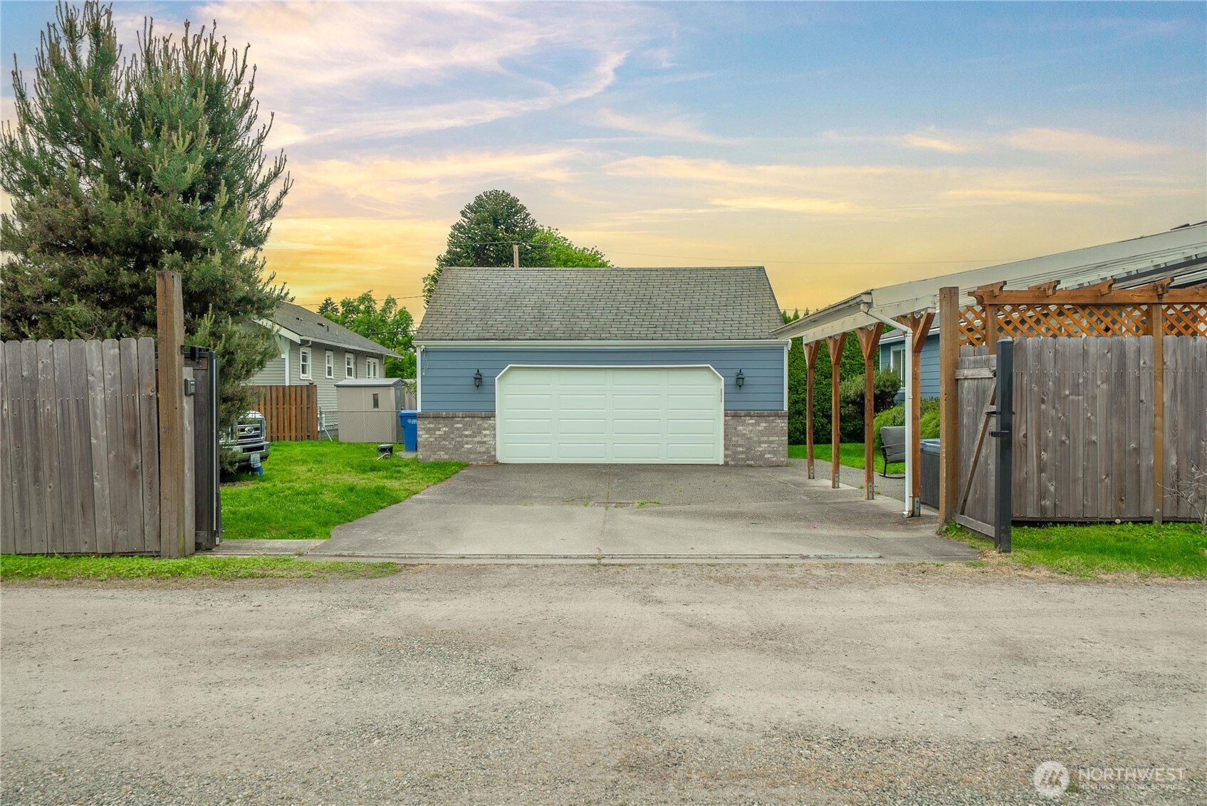 1010 Academy Street , Sumner, WA 98390-1450