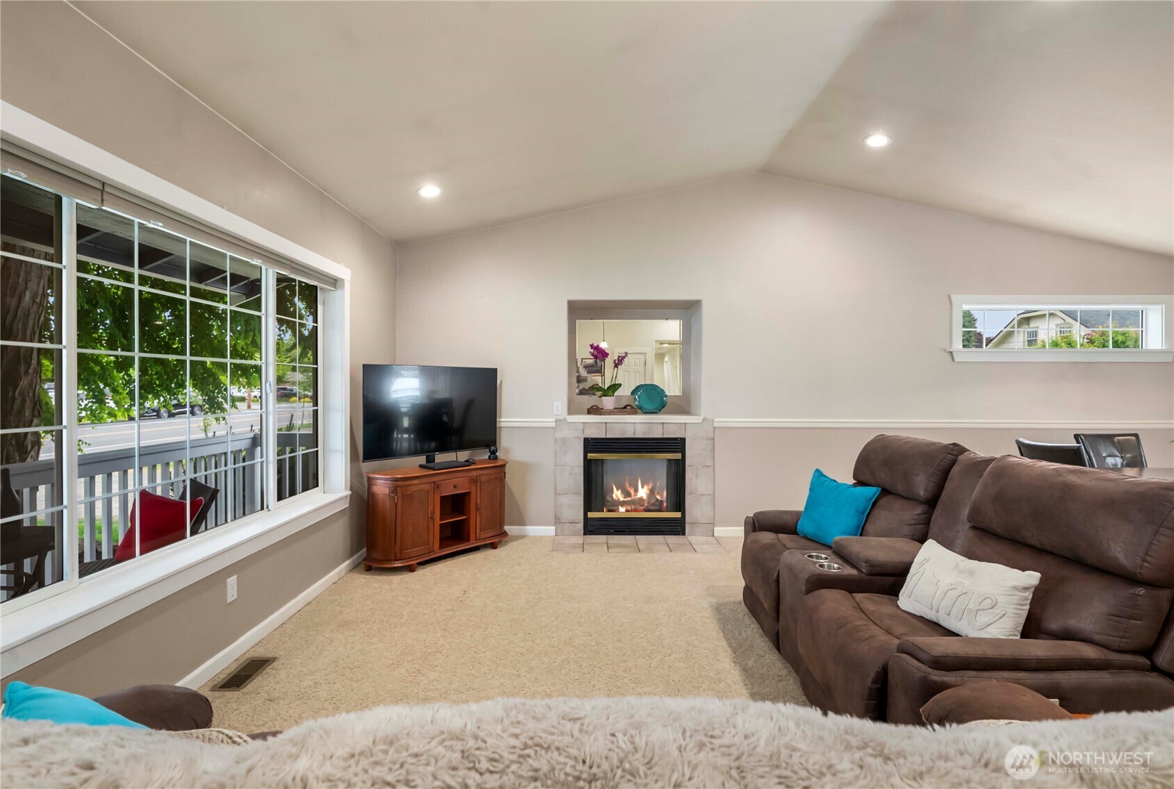 1010 Academy Street , Sumner, WA 98390-1450