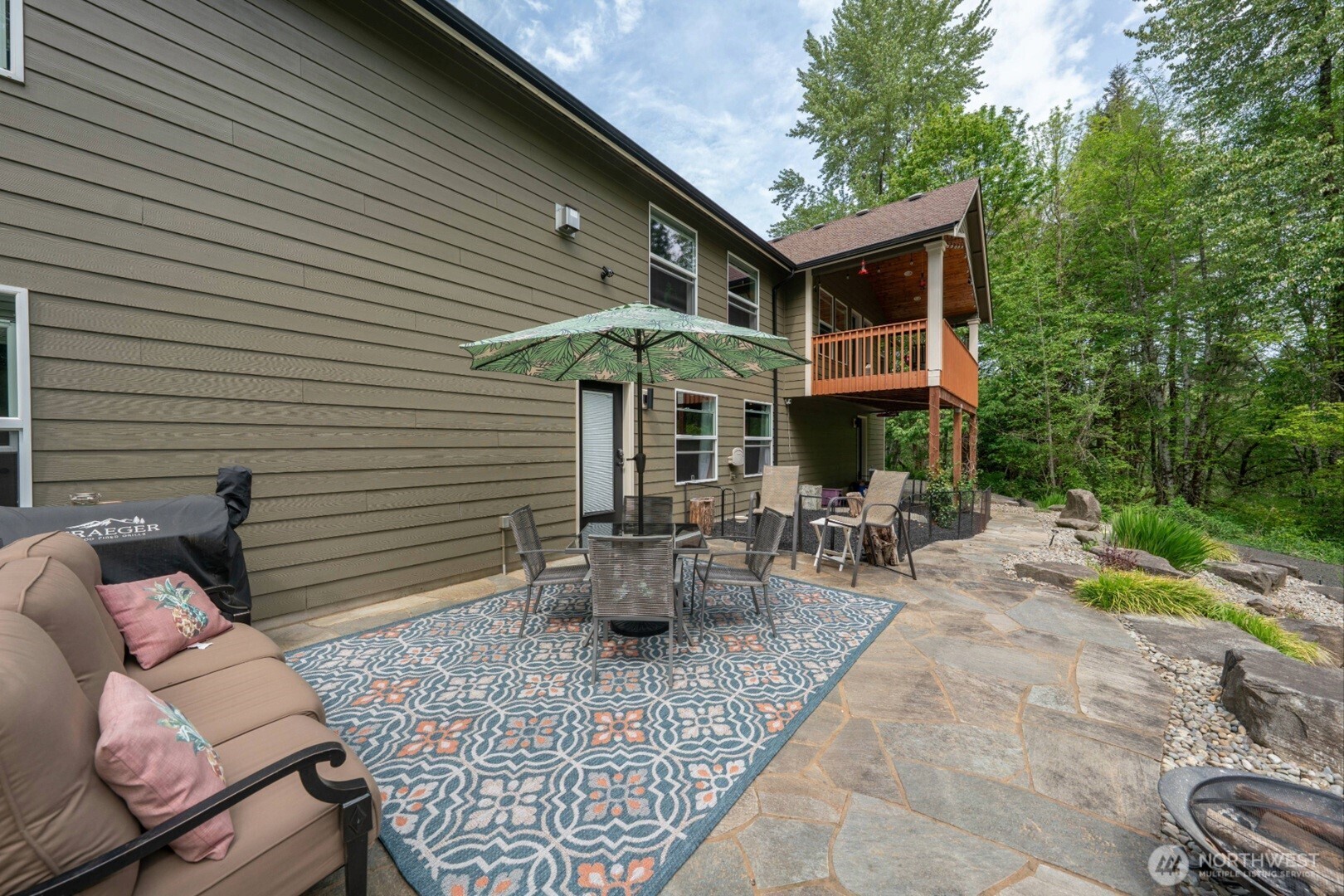 6031 139th Lane SW, Rochester, WA 98579