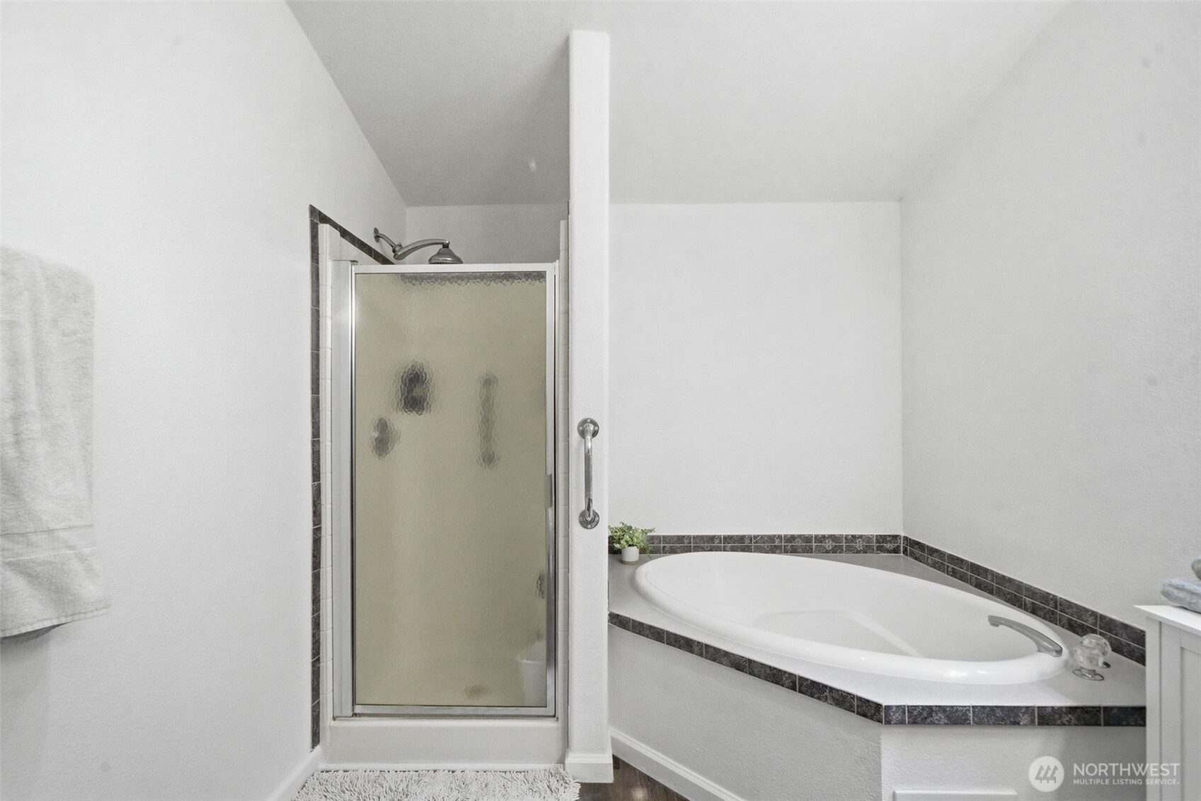 71 E Richardson Road , Belfair, WA 98528