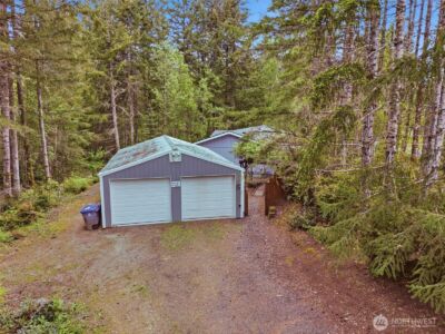 71 E Richardson Road , Belfair, WA 98528