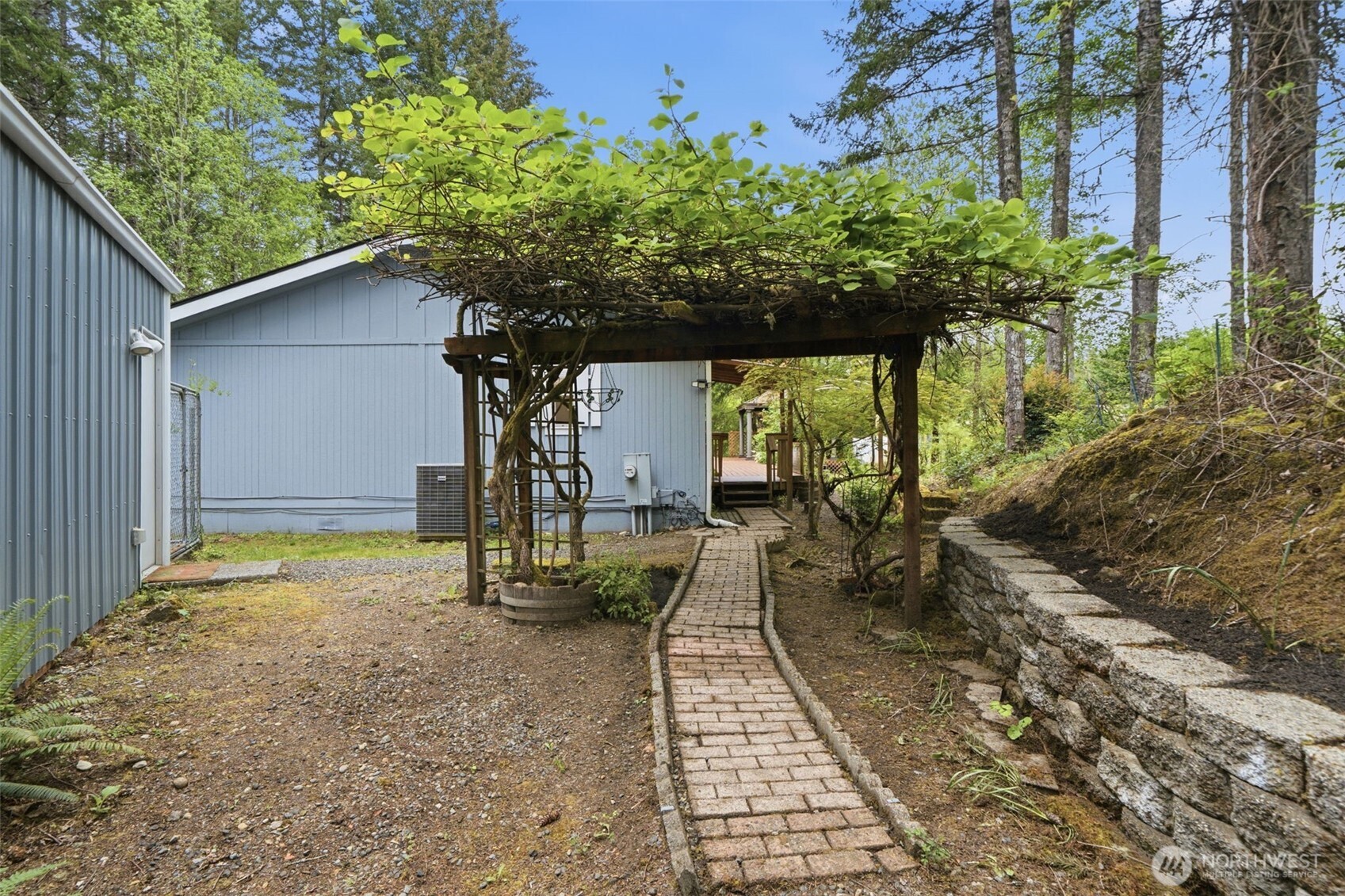 71 E Richardson Road , Belfair, WA 98528