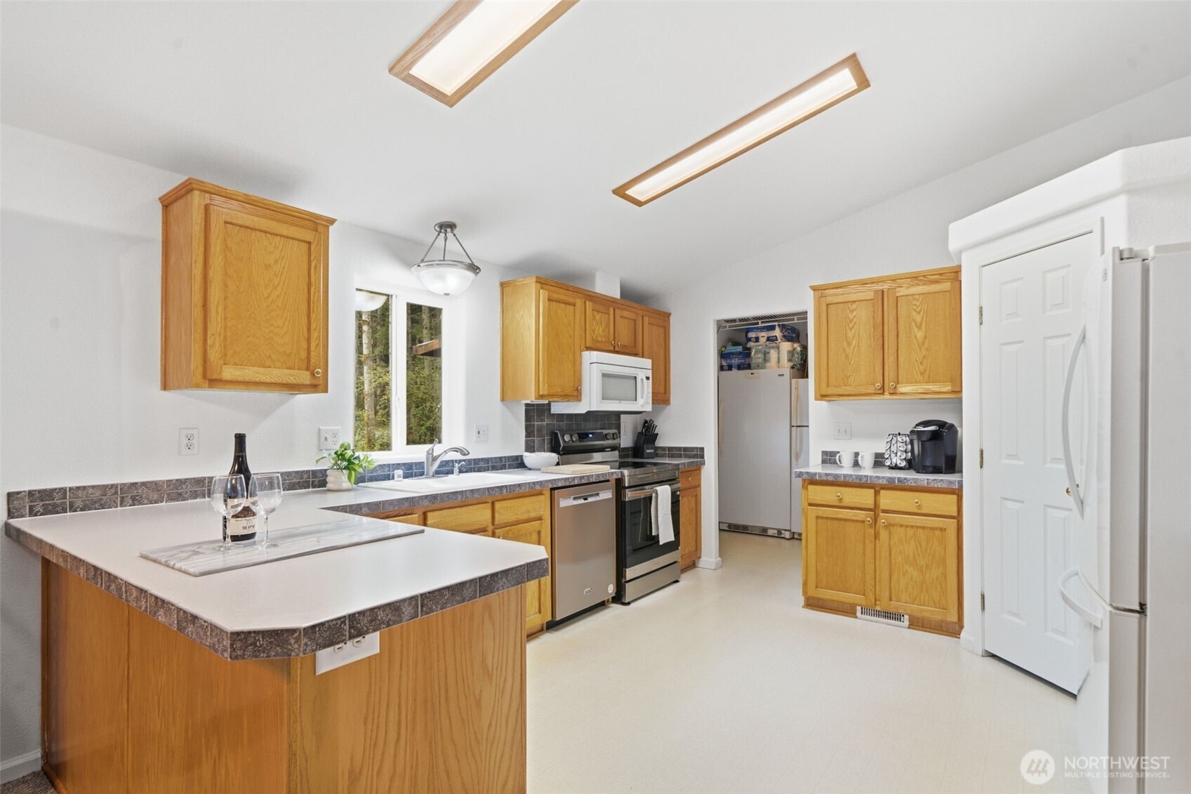 71 E Richardson Road , Belfair, WA 98528