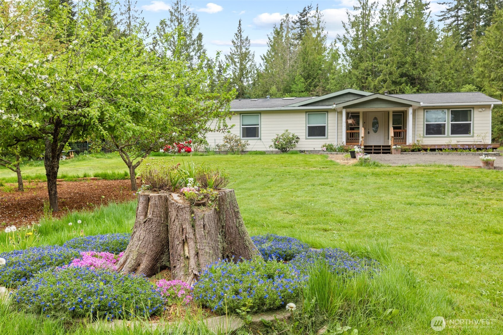 434 John Jacobs Road , Port Angeles, WA 98362