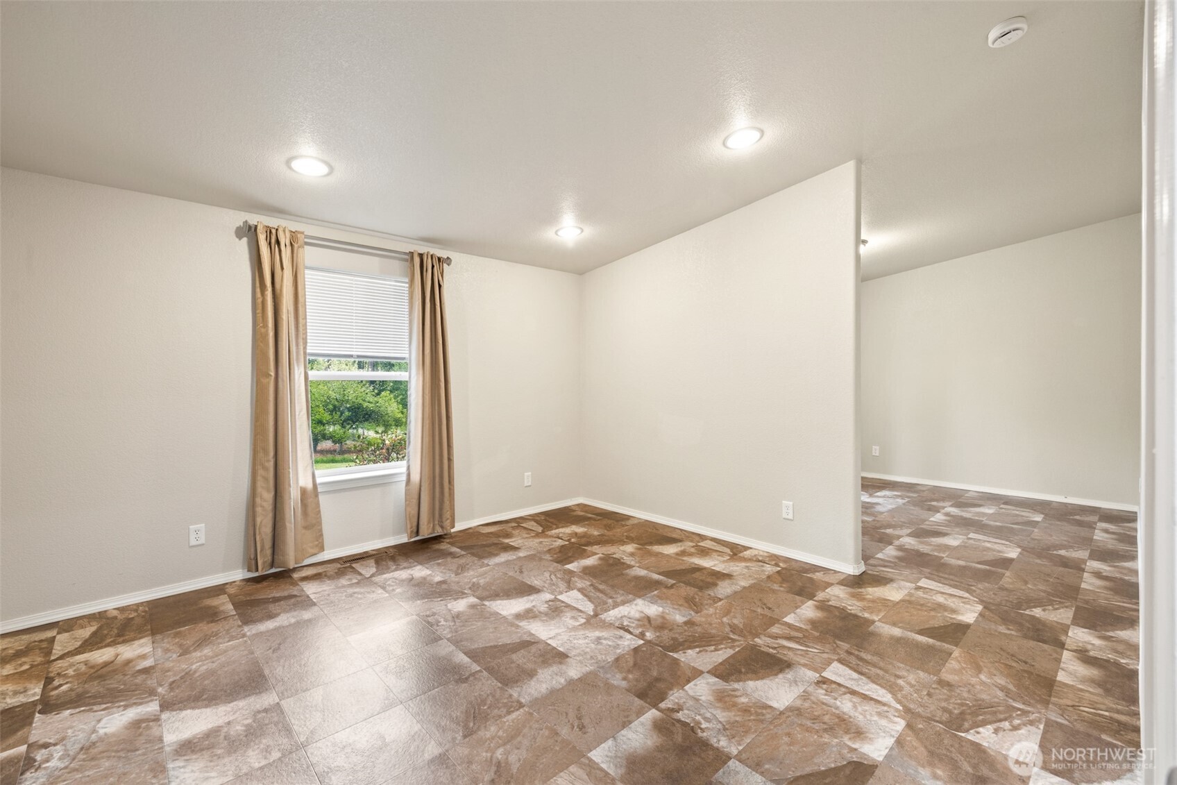 434 John Jacobs Road , Port Angeles, WA 98362