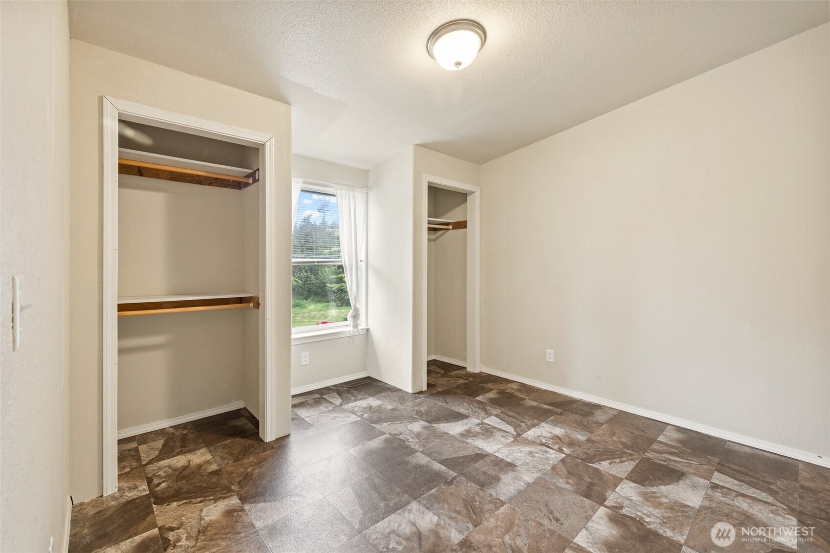 434 John Jacobs Road , Port Angeles, WA 98362