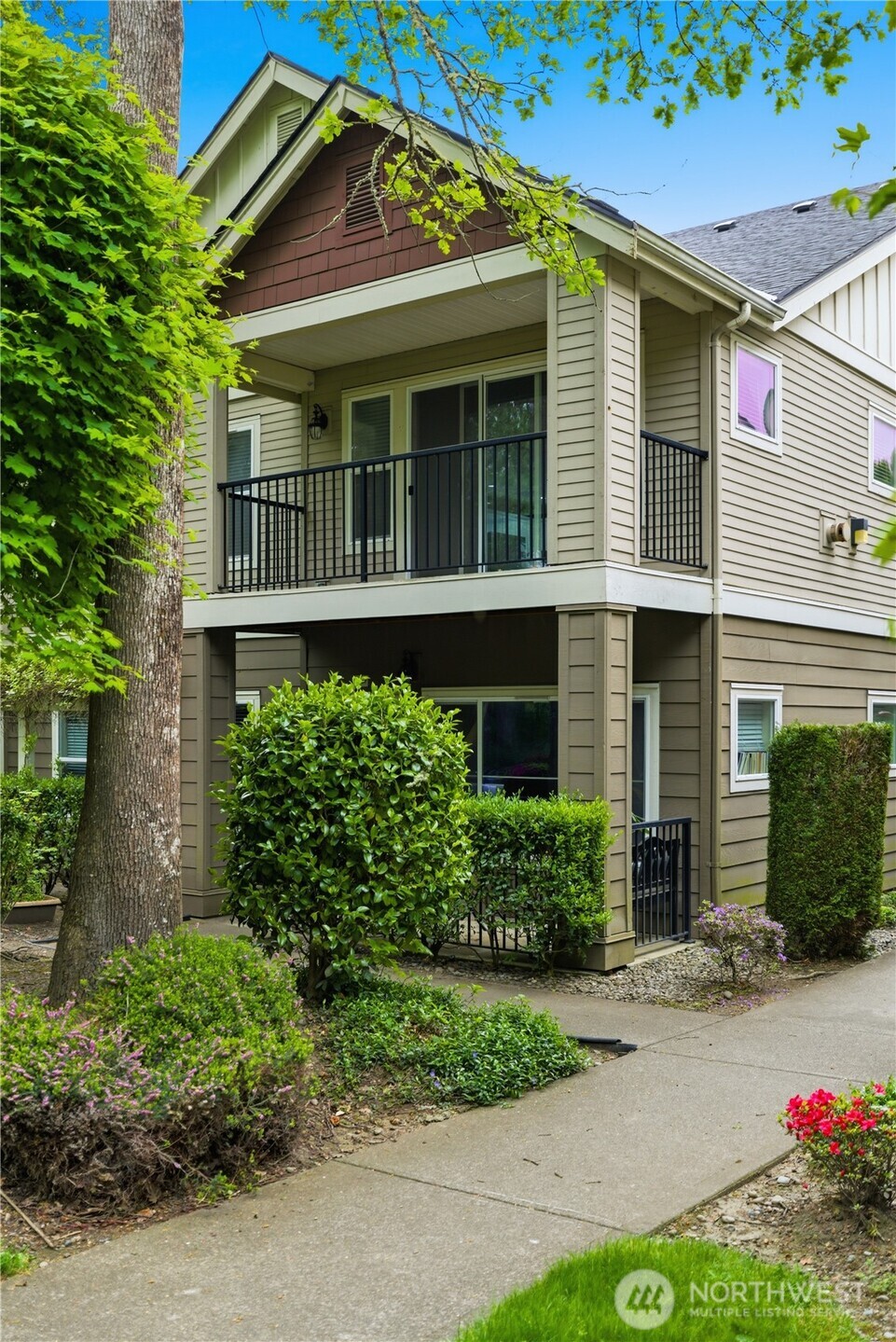 2131 Hammond Ave #D9, Dupont, WA 98327