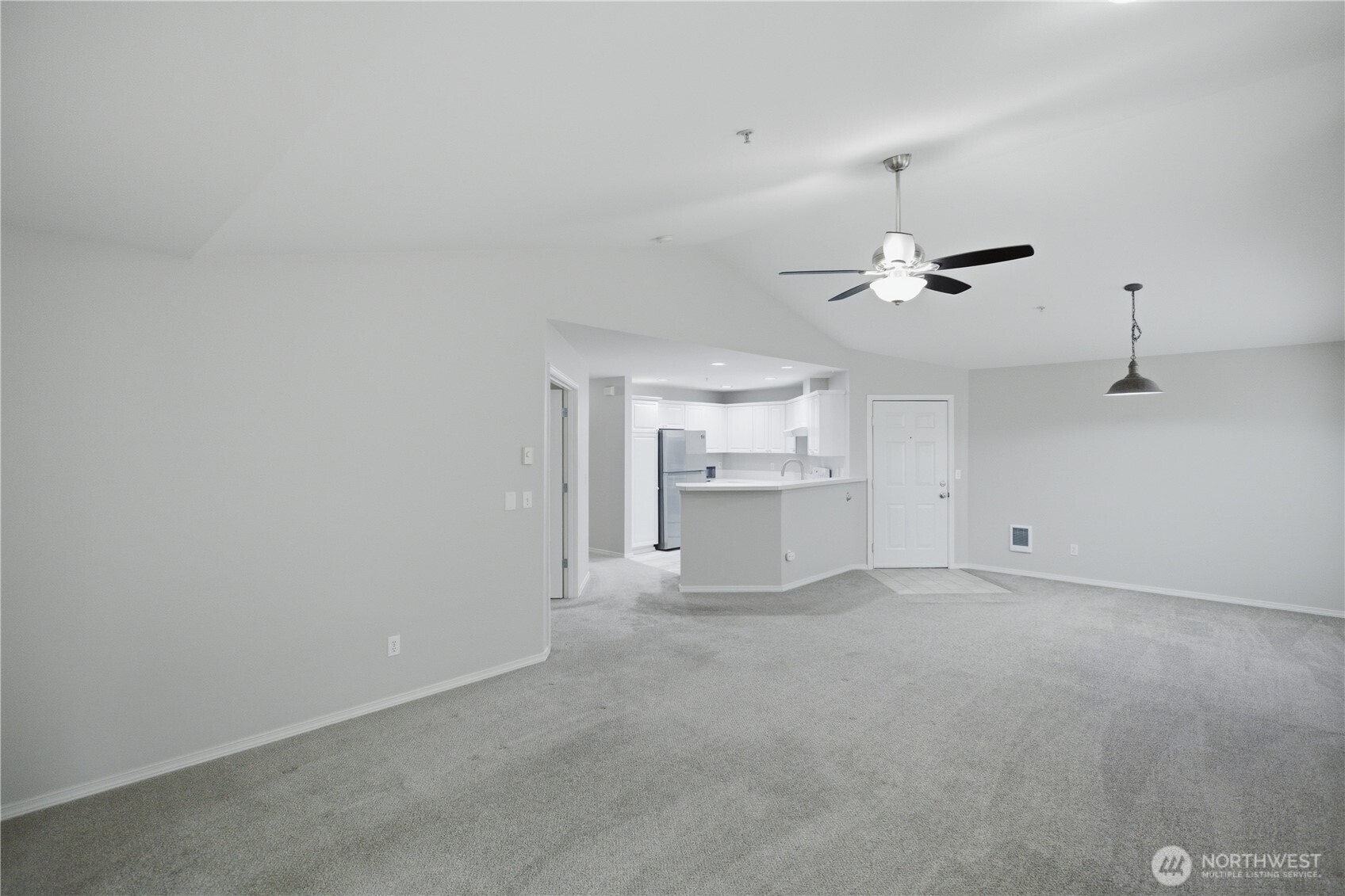 2131 Hammond Ave #D9, Dupont, WA 98327