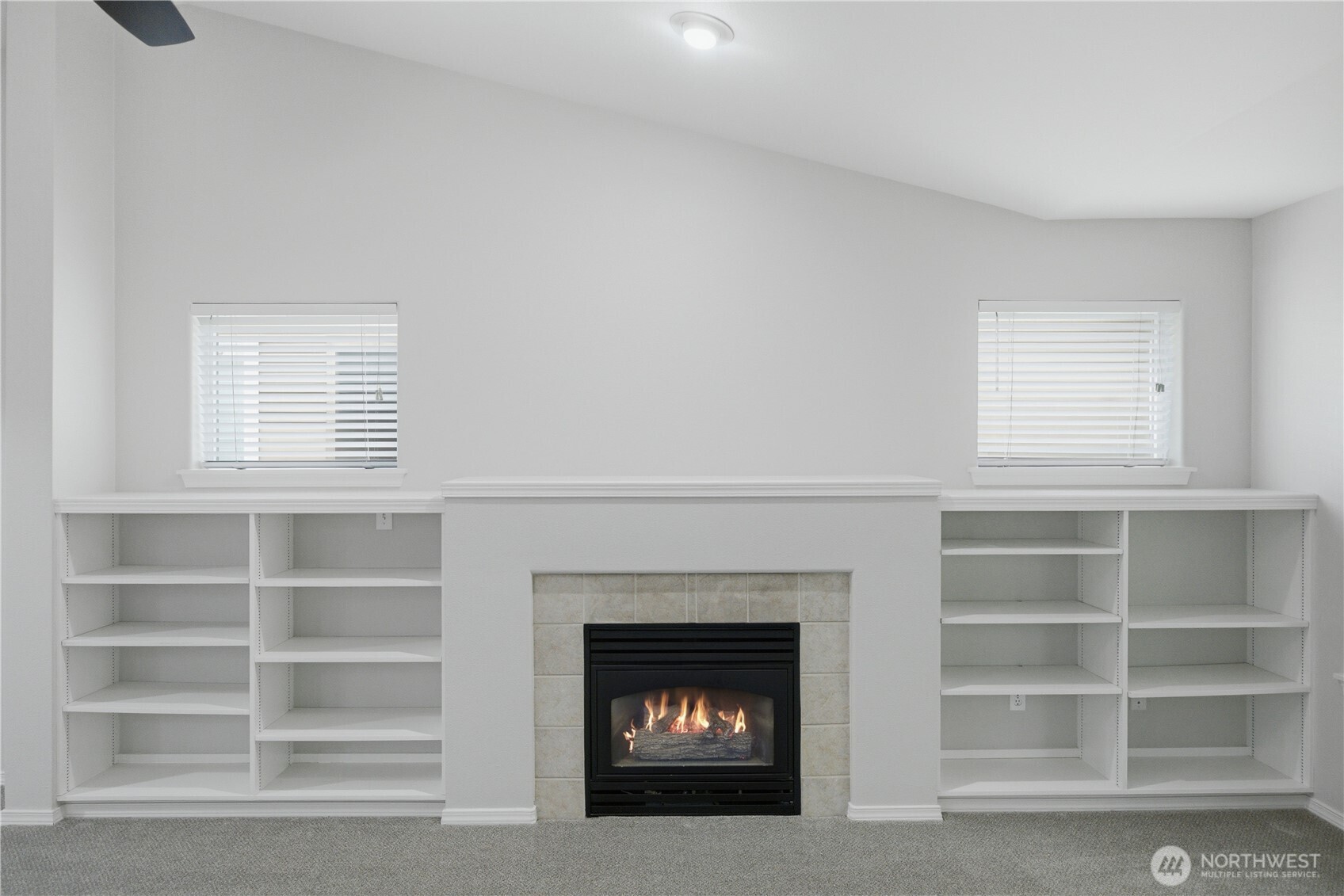 2131 Hammond Ave #D9, Dupont, WA 98327