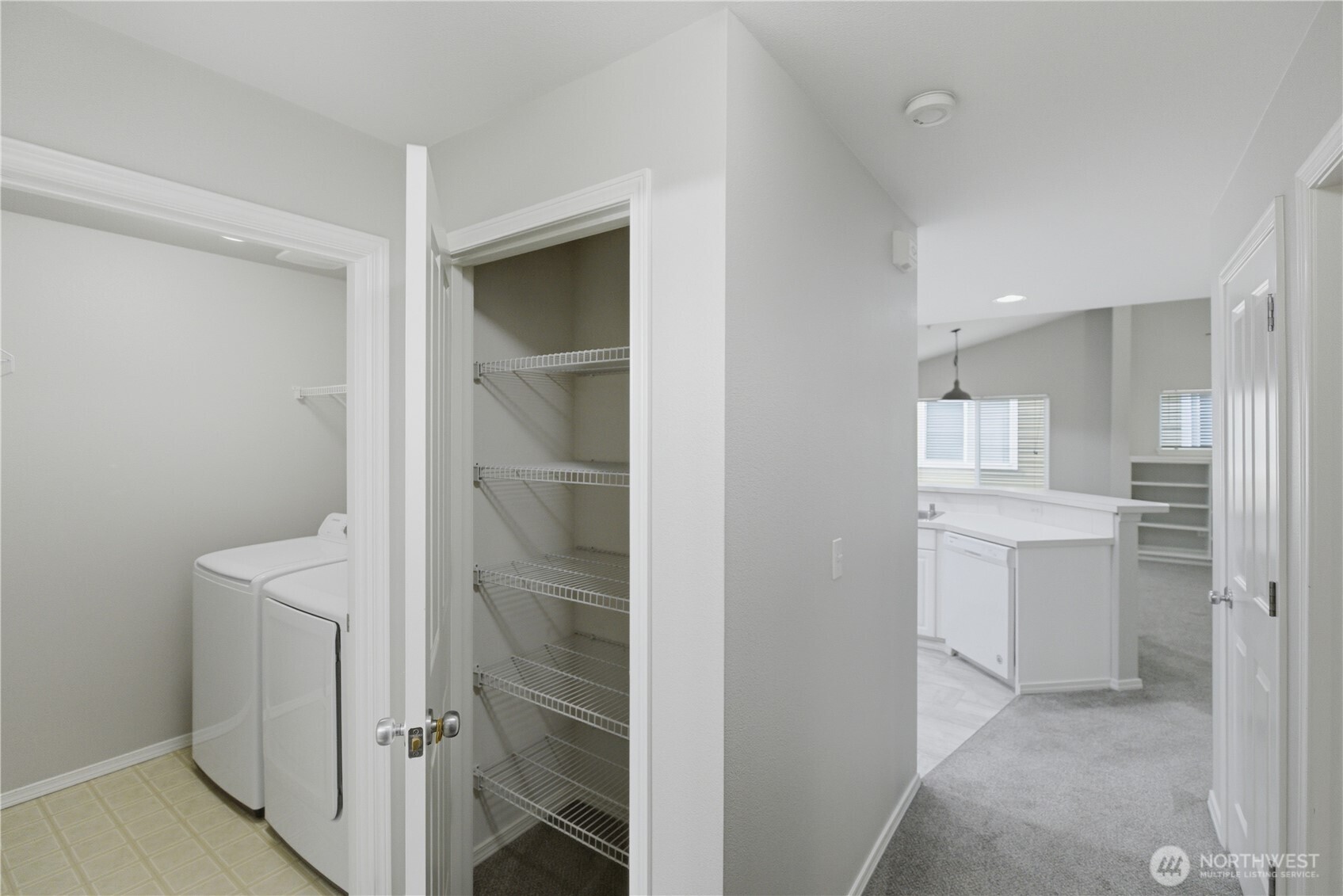 2131 Hammond Ave #D9, Dupont, WA 98327
