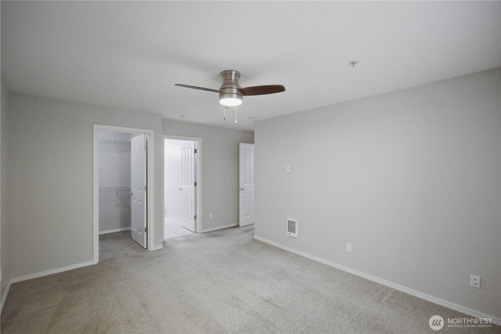 2131 Hammond Ave #D9, Dupont, WA 98327