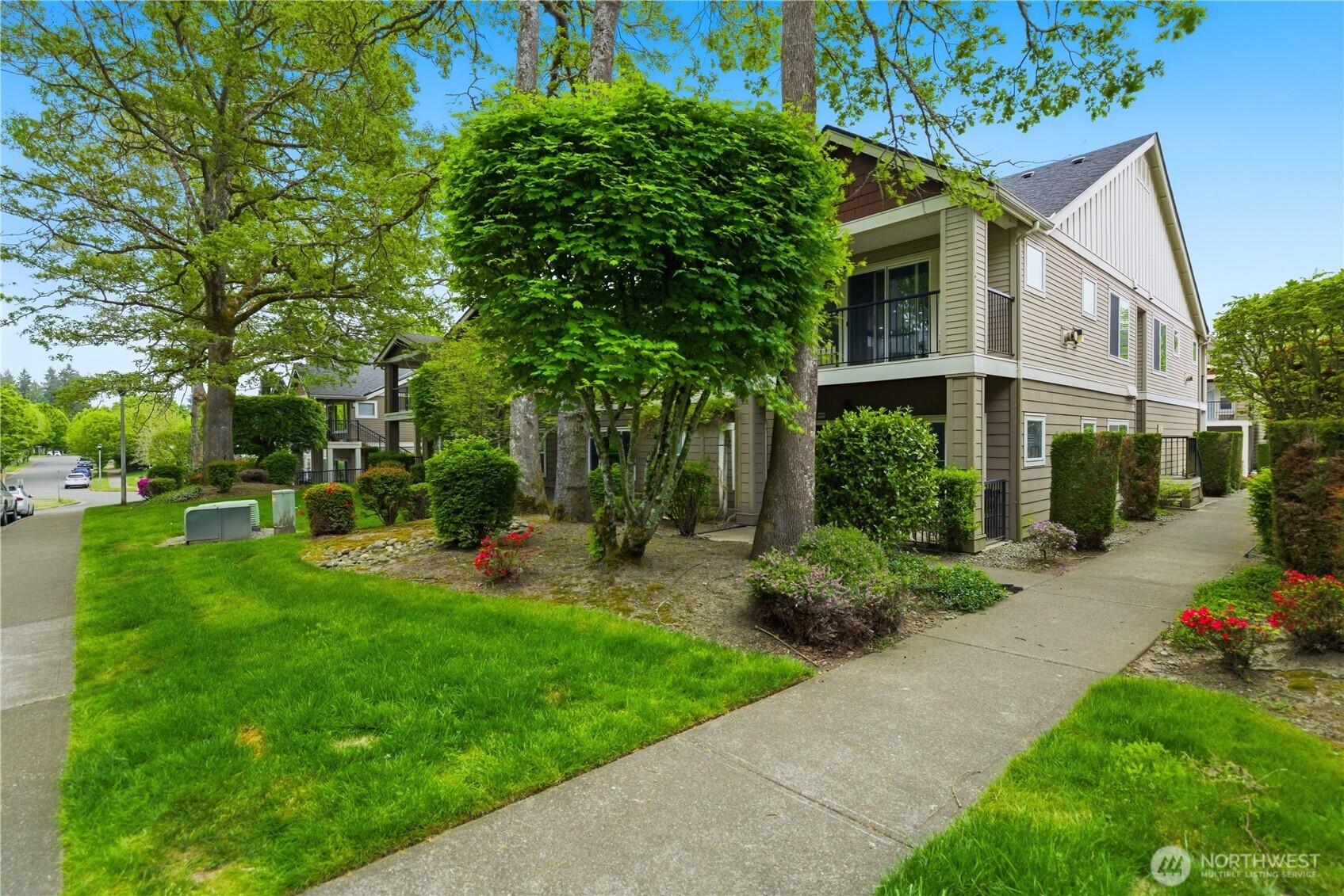 2131 Hammond Ave #D9, Dupont, WA 98327