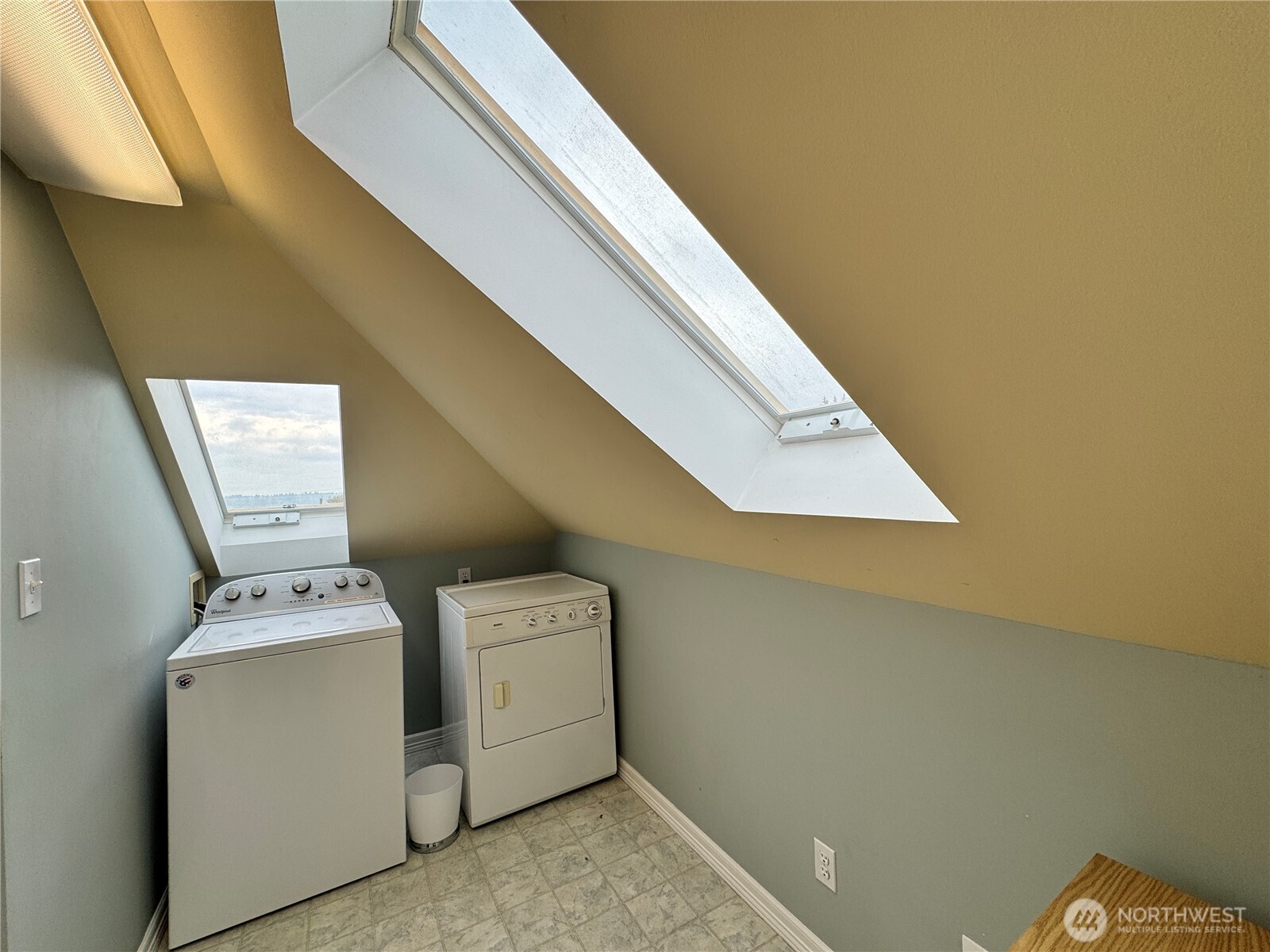 1215 Burwell Street , Bremerton, WA 98337
