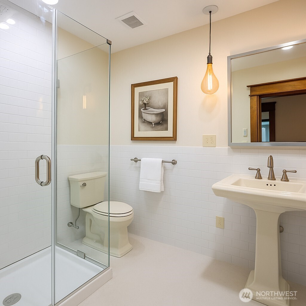 1604 Lincoln Creek Road , Rochester, WA 98579
