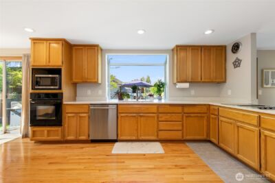 2423 240th Street SE, Bothell, WA 98021 - Photo 14
