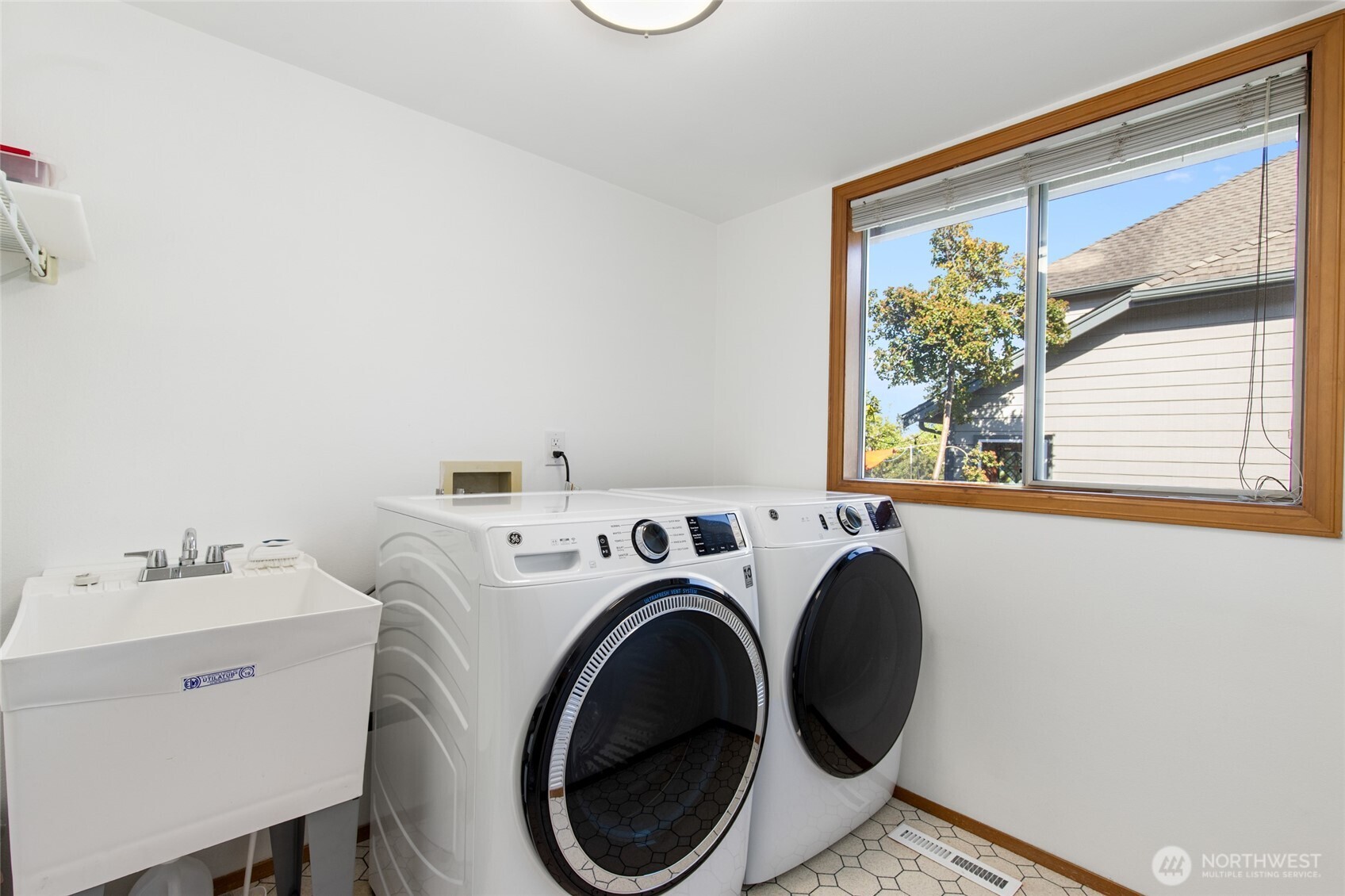 2423 240th Street SE, Bothell, WA 98021