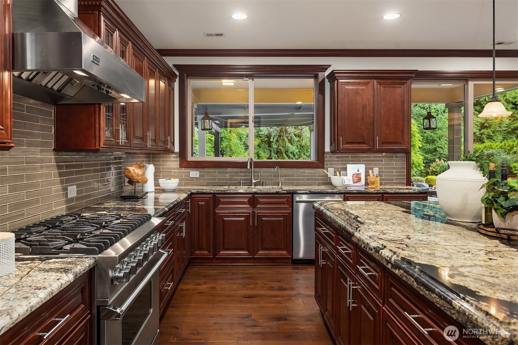 23420 SE 21st Court , Sammamish, WA 98075