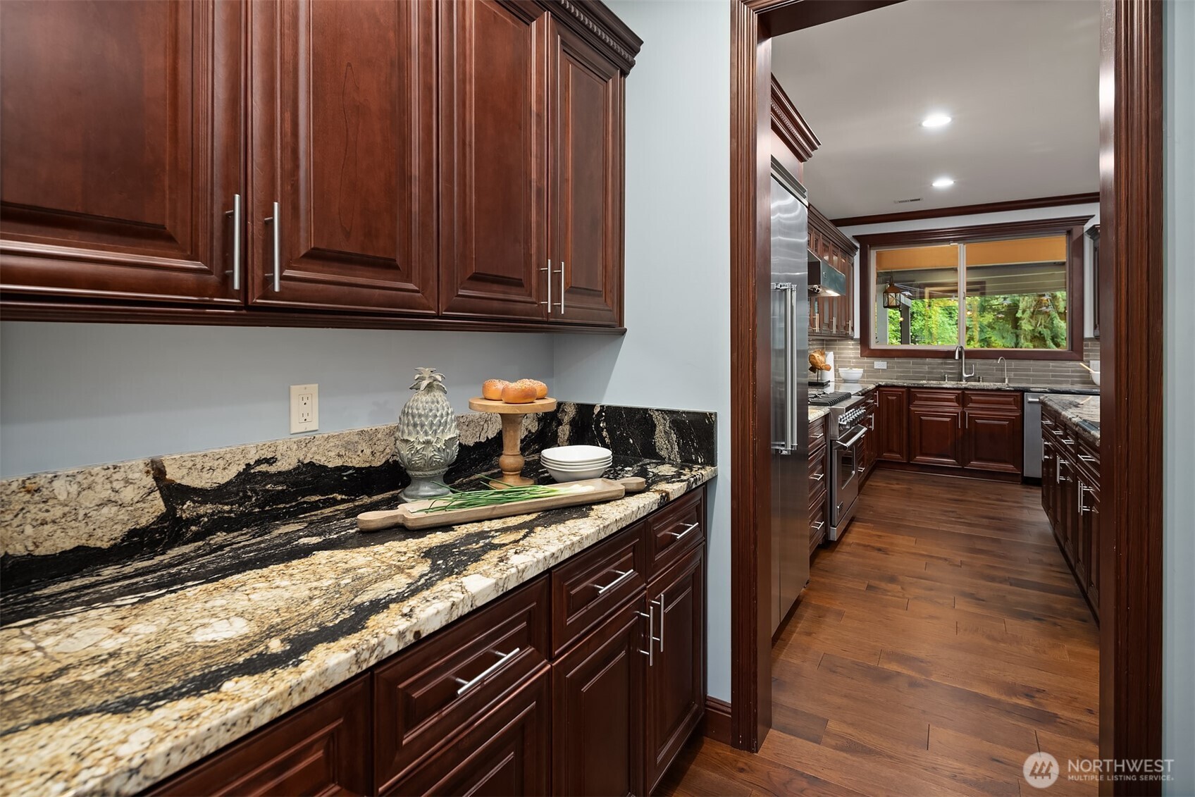 23420 SE 21st Court , Sammamish, WA 98075